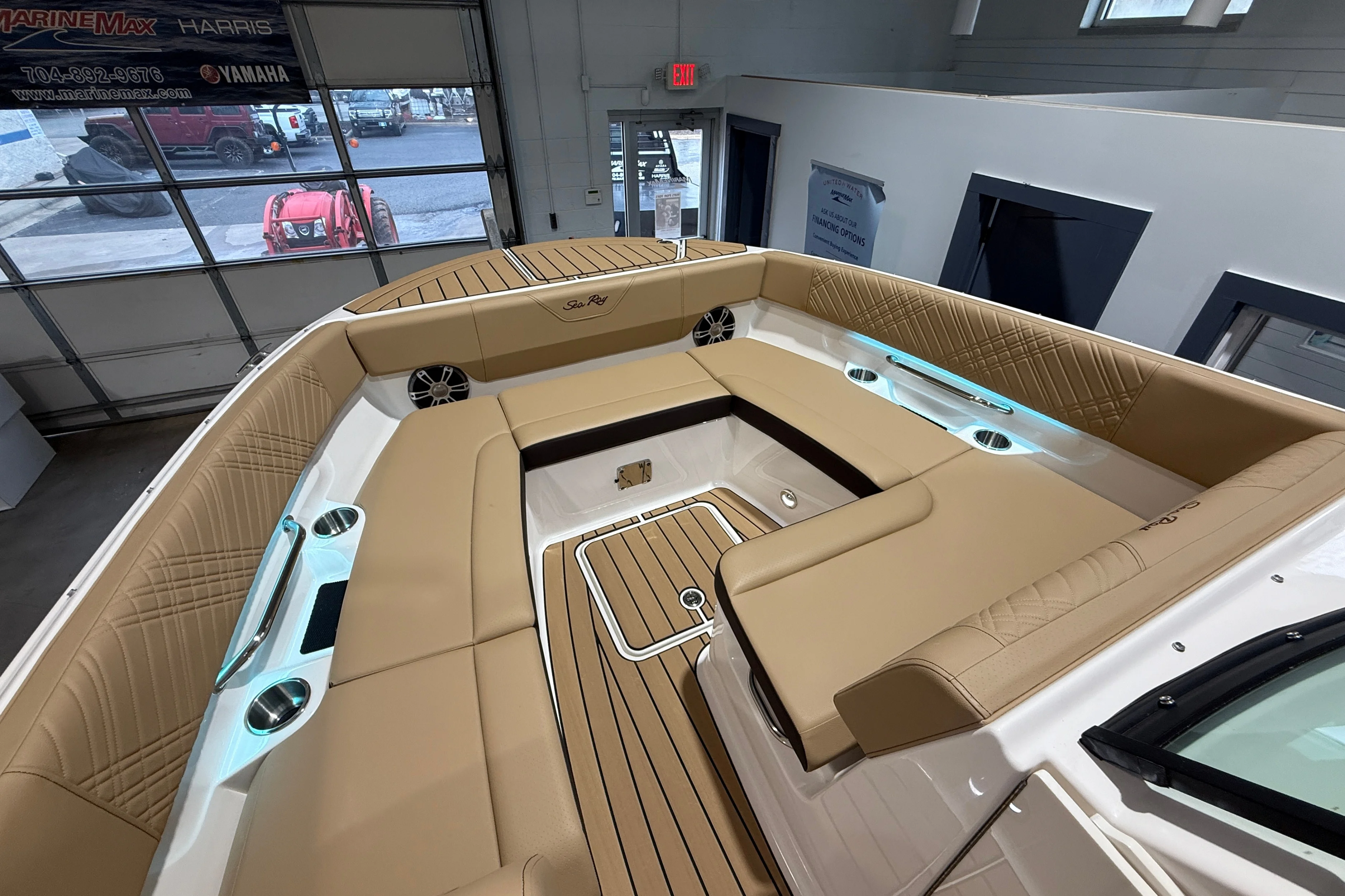 2025 Sea Ray SDX 270 Outboard Image Thumbnail #28