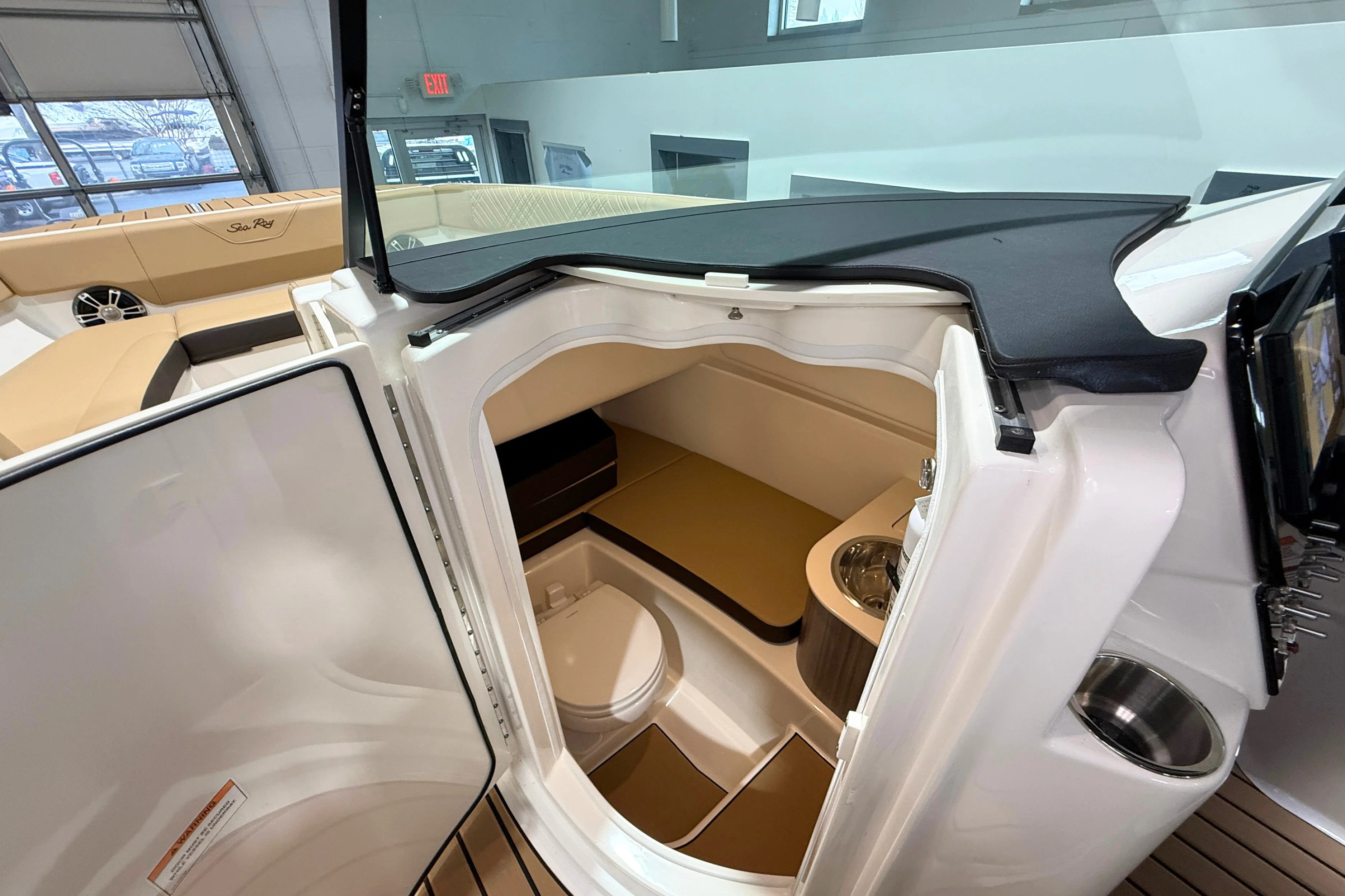 2025 Sea Ray SDX 270 Outboard Image Thumbnail #27