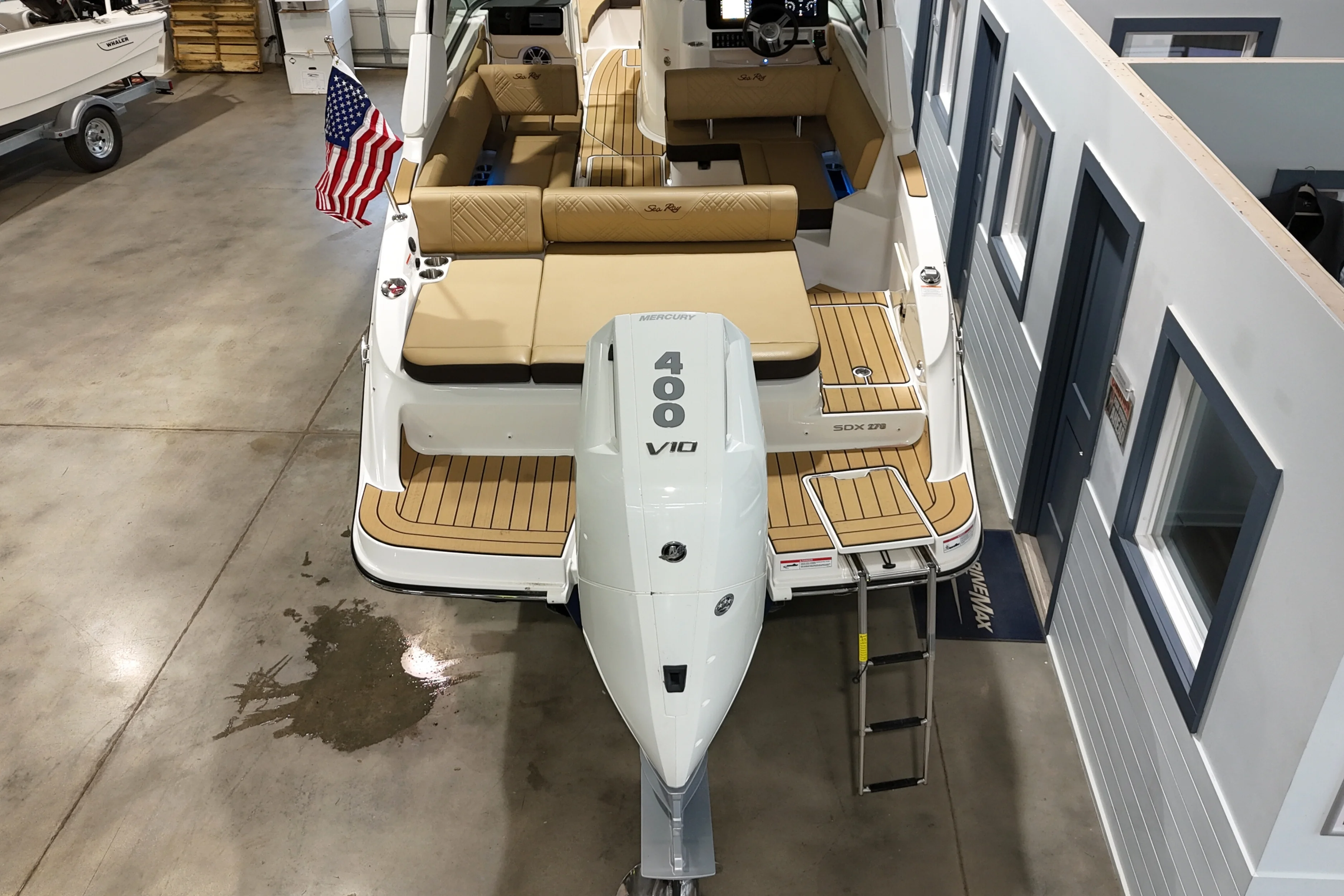 2025 Sea Ray SDX 270 Outboard Image Thumbnail #5
