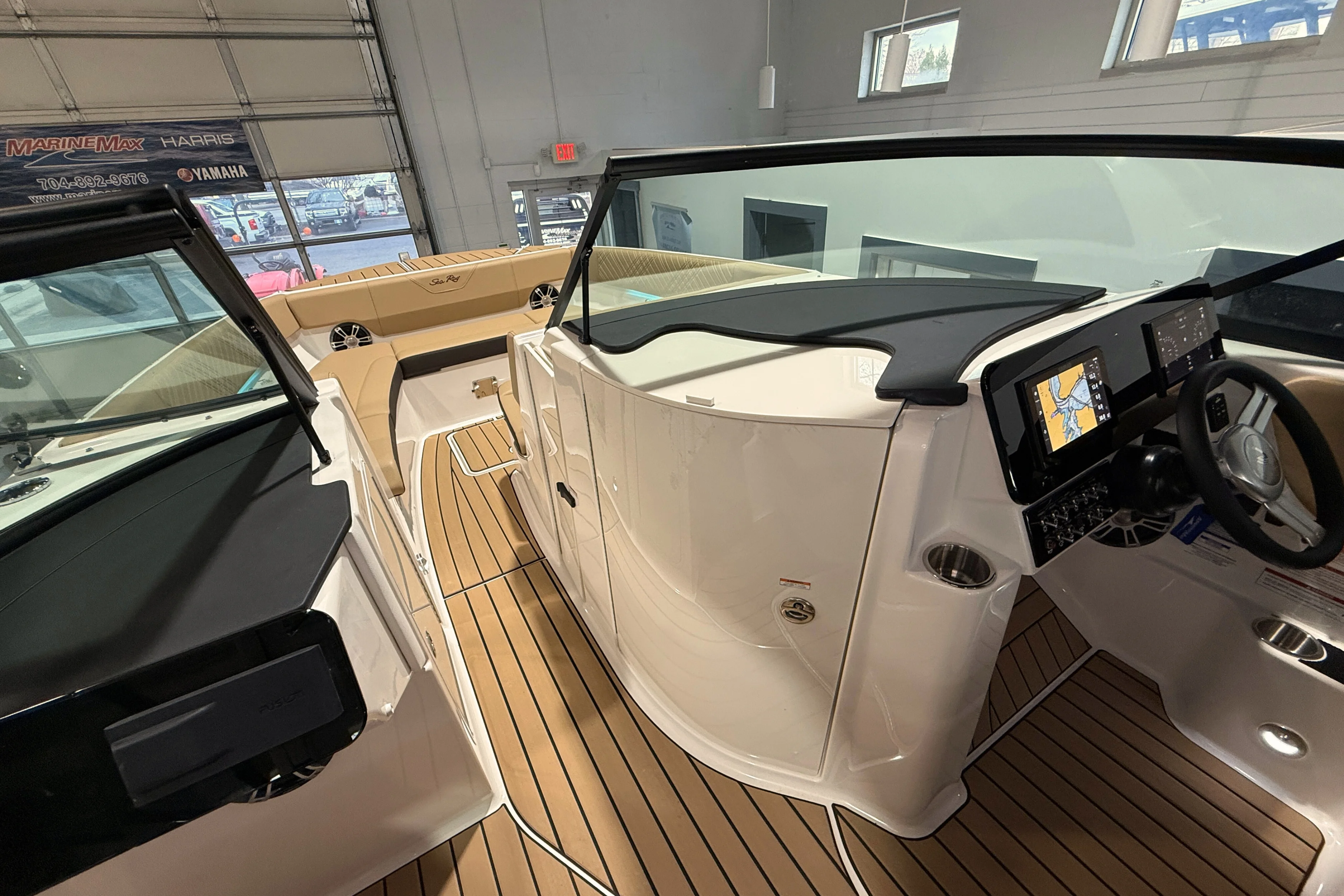 2025 Sea Ray SDX 270 Outboard Image Thumbnail #26