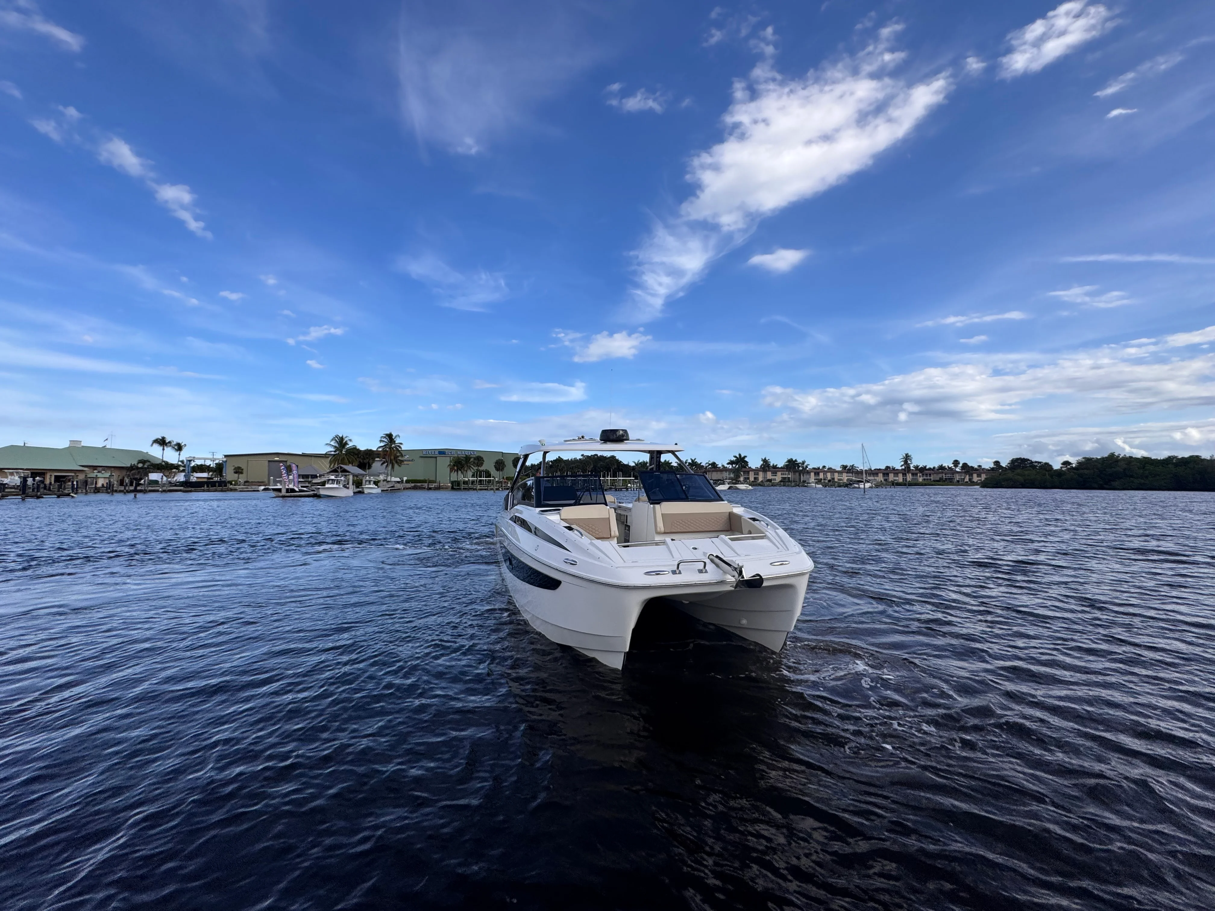 2023 Aquila 32 SPORT Image Thumbnail #3