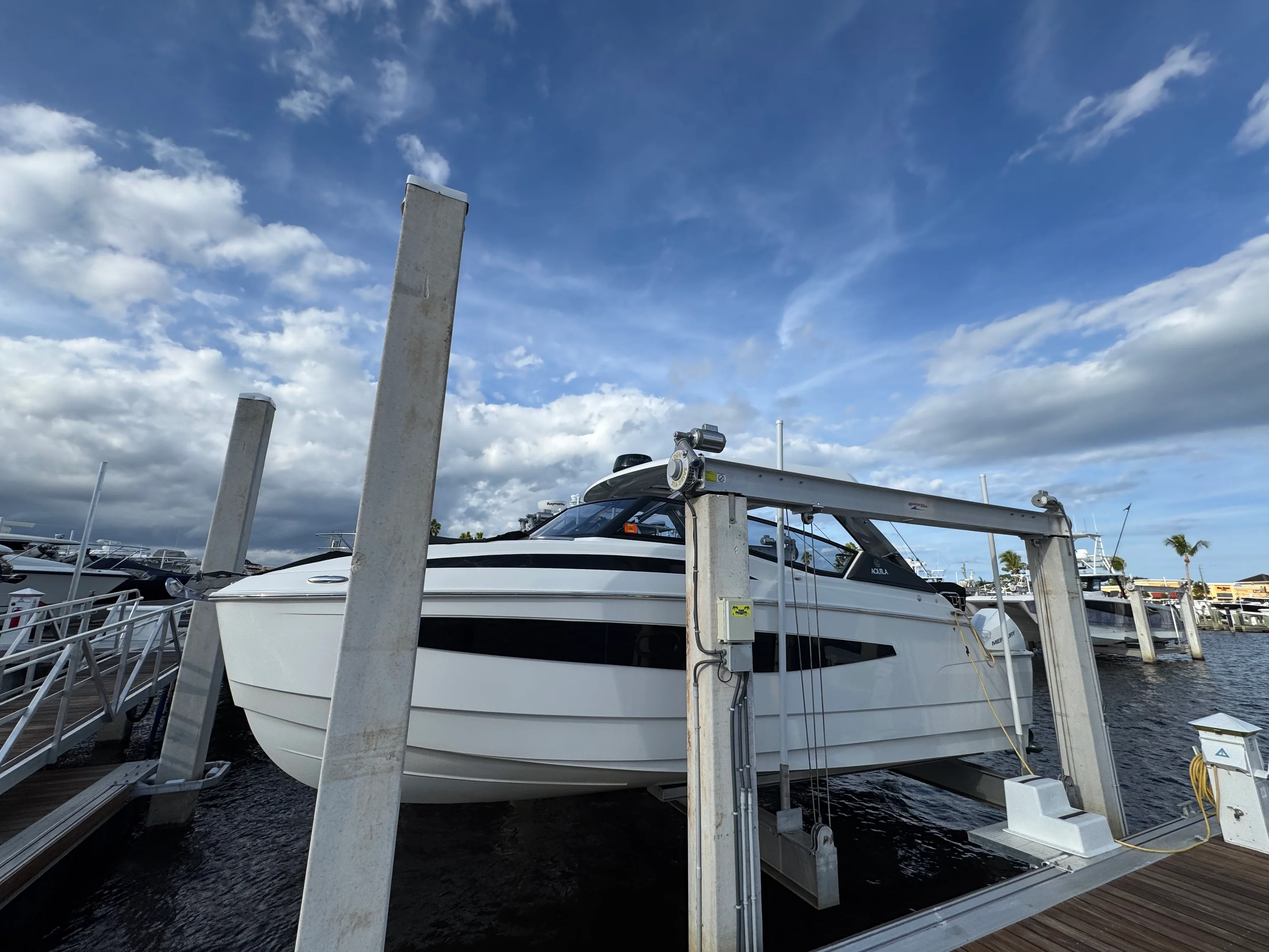 2023 Aquila 32 SPORT Image Thumbnail #11