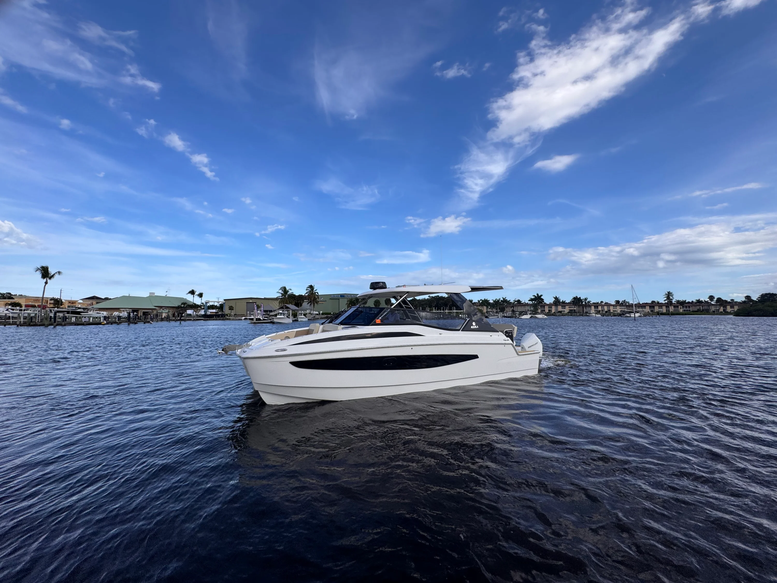 2023 Aquila 32 SPORT Image Thumbnail #5