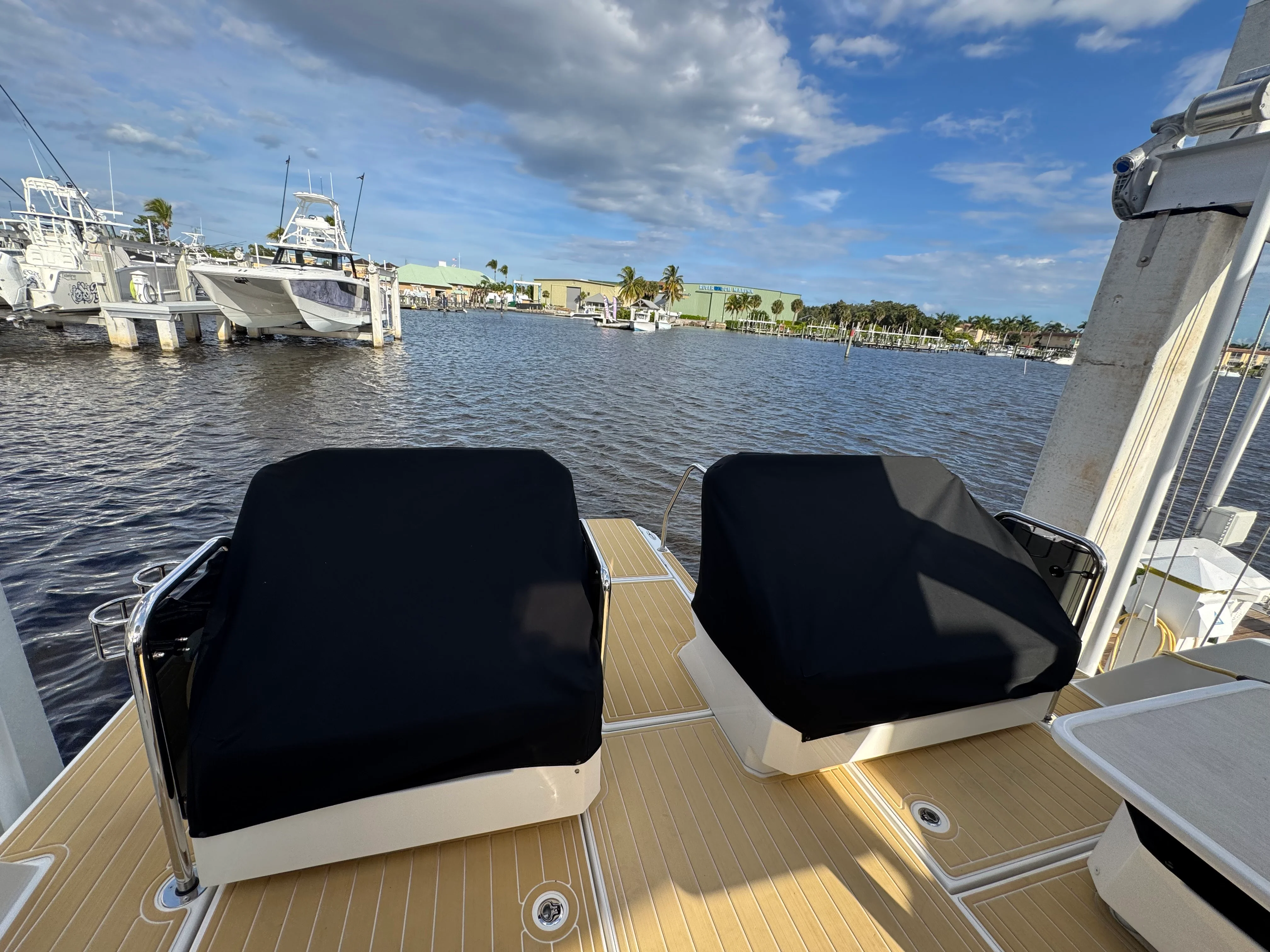 2023 Aquila 32 SPORT Image Thumbnail #44