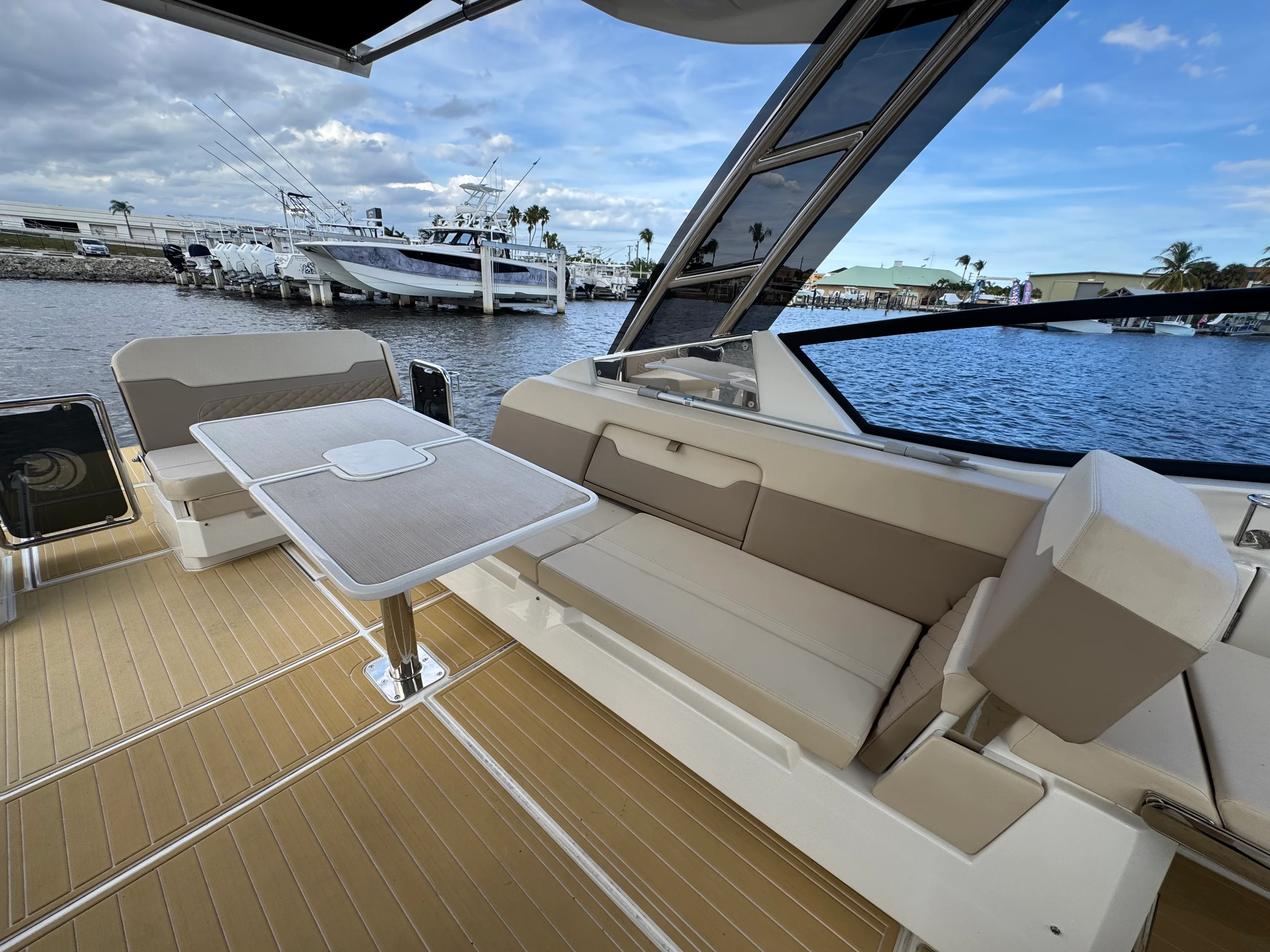 2023 Aquila 32 SPORT Image Thumbnail #24