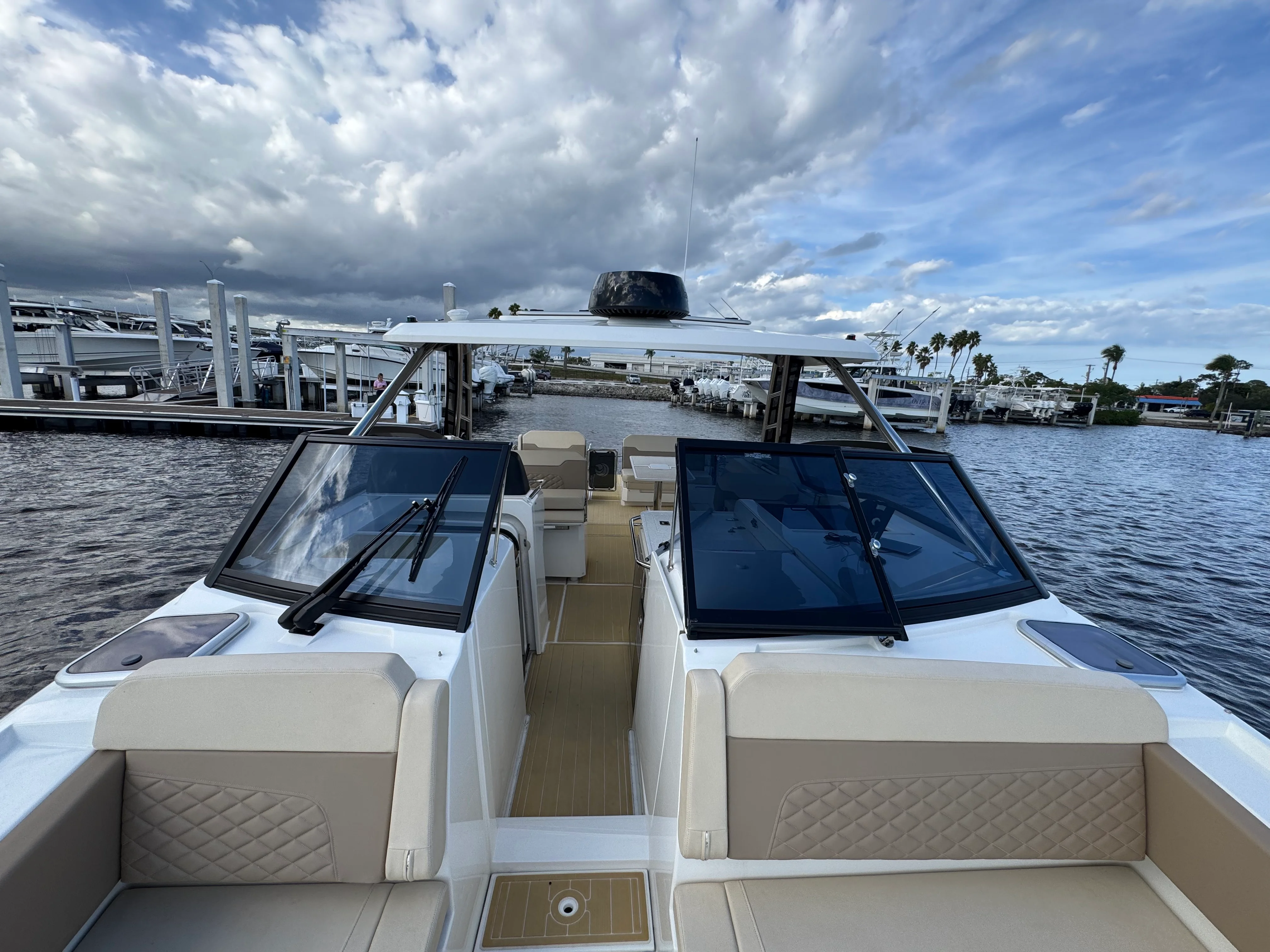 2023 Aquila 32 SPORT Image Thumbnail #36