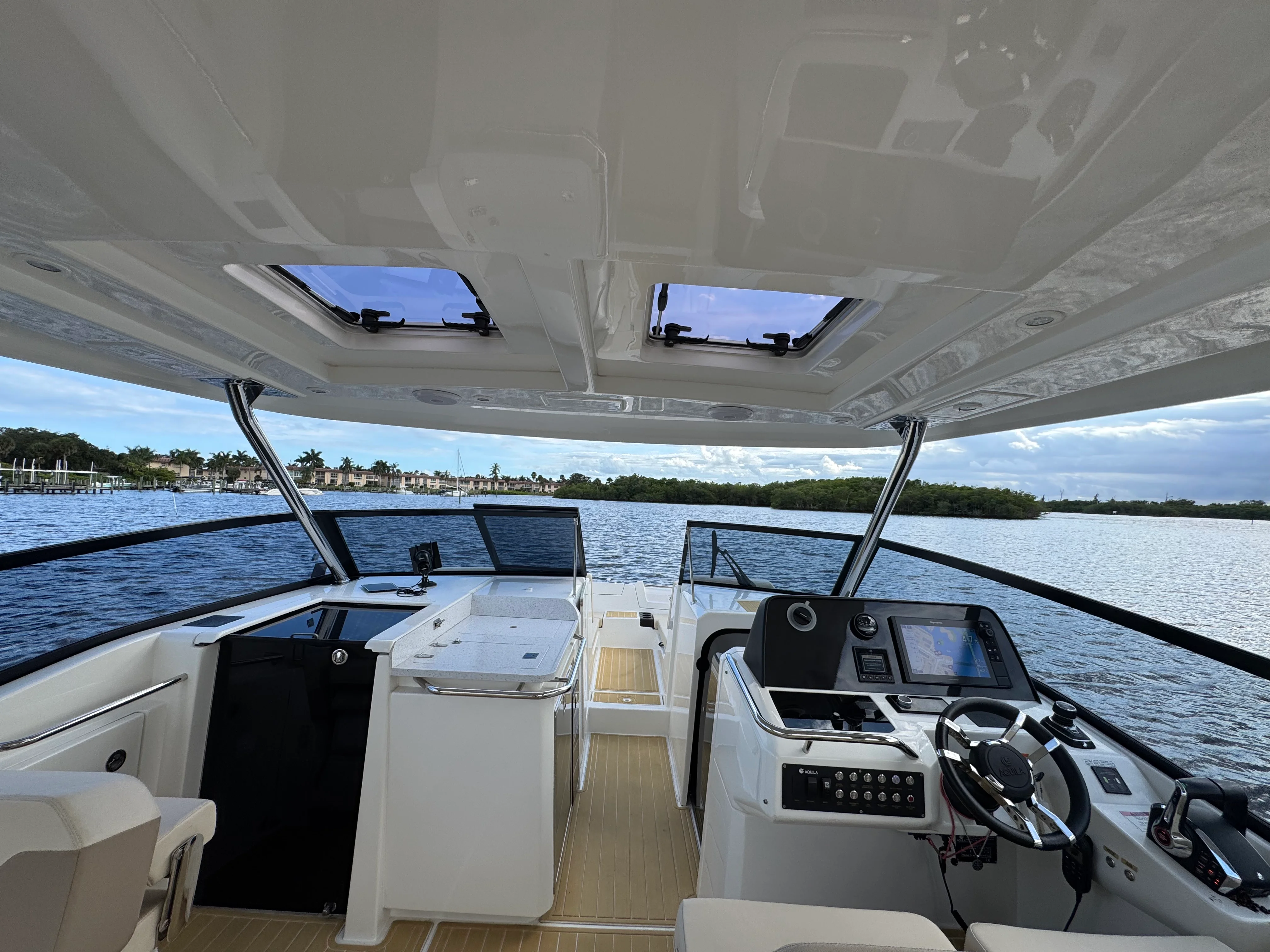 2023 Aquila 32 SPORT Image Thumbnail #28