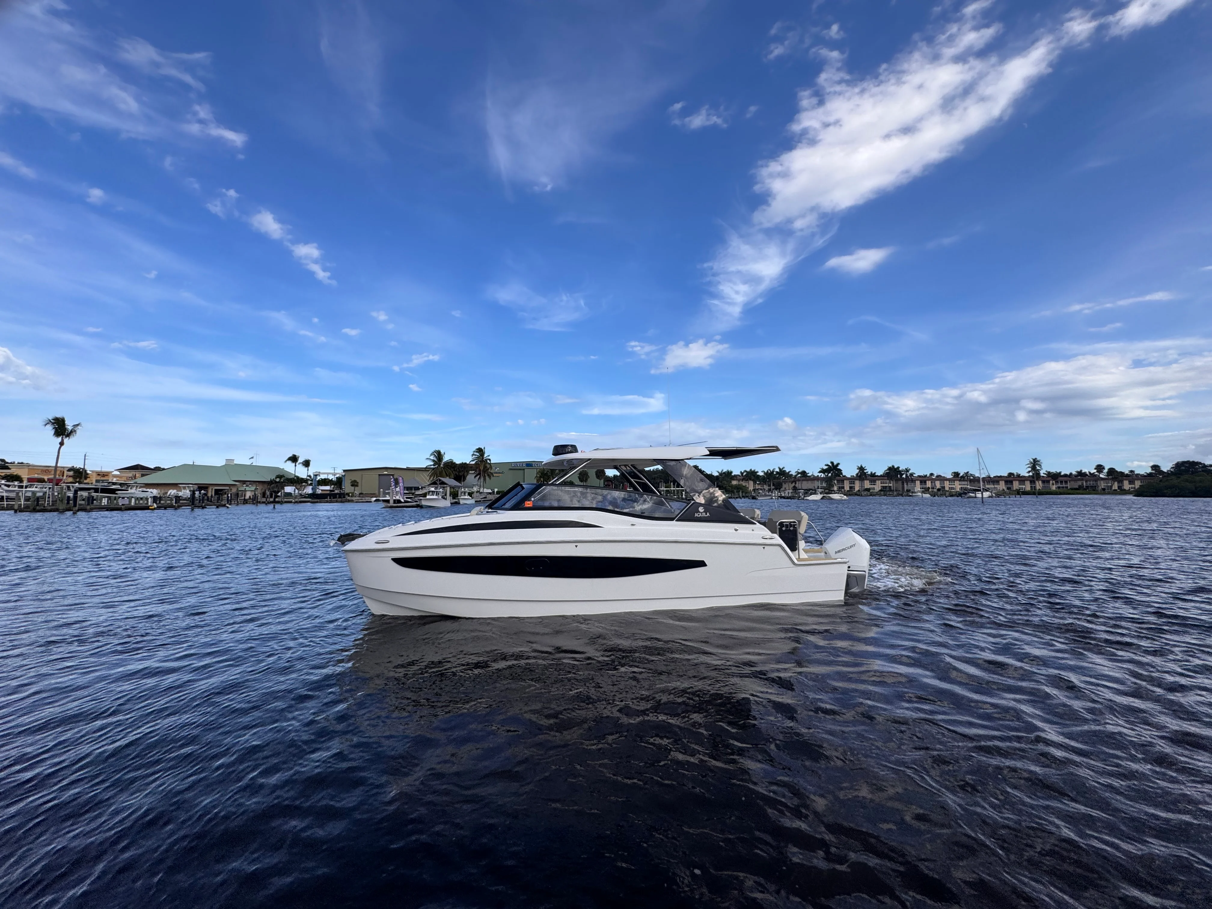 2023 Aquila 32 SPORT Image Thumbnail #6