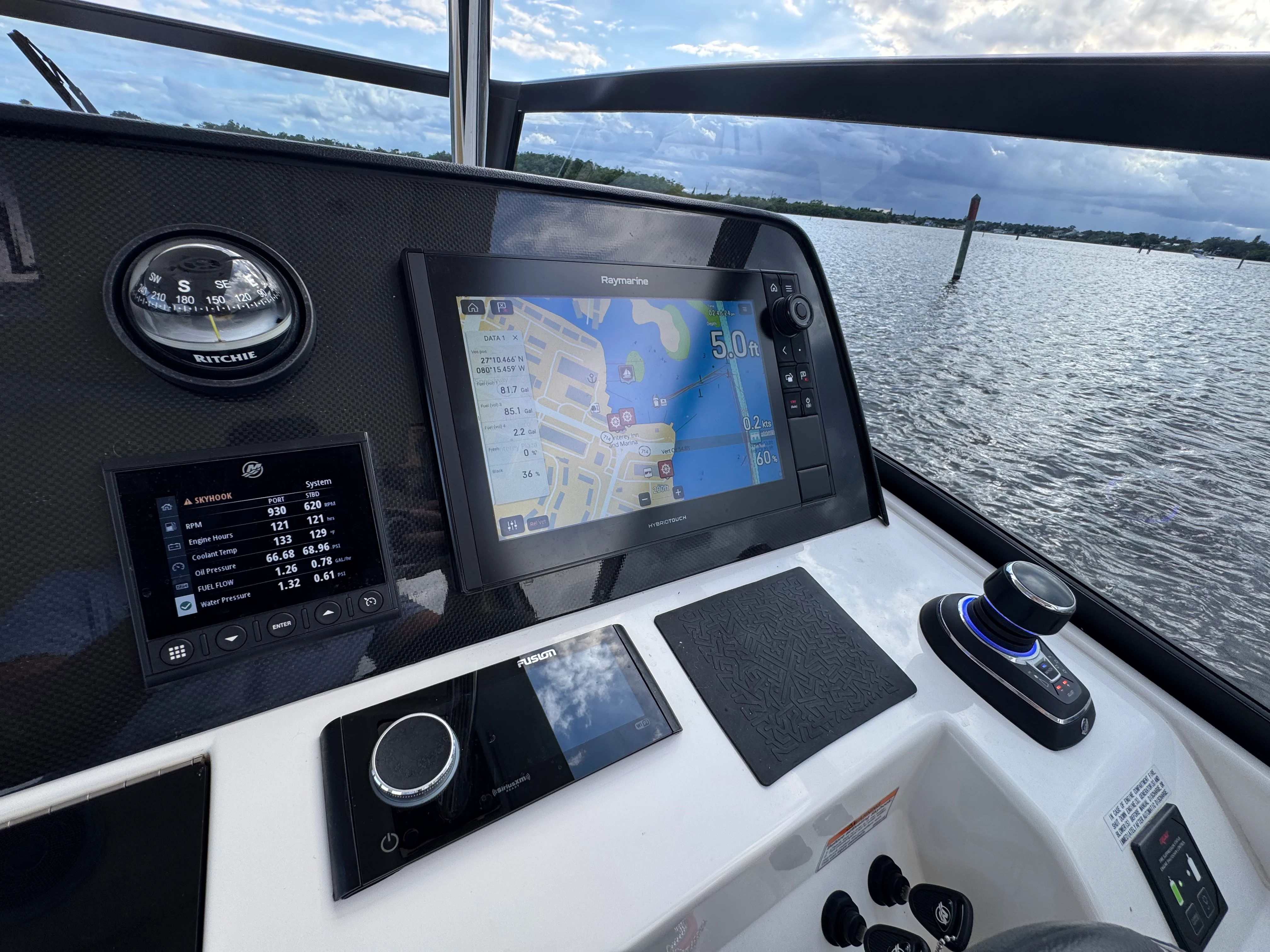 2023 Aquila 32 SPORT Image Thumbnail #33