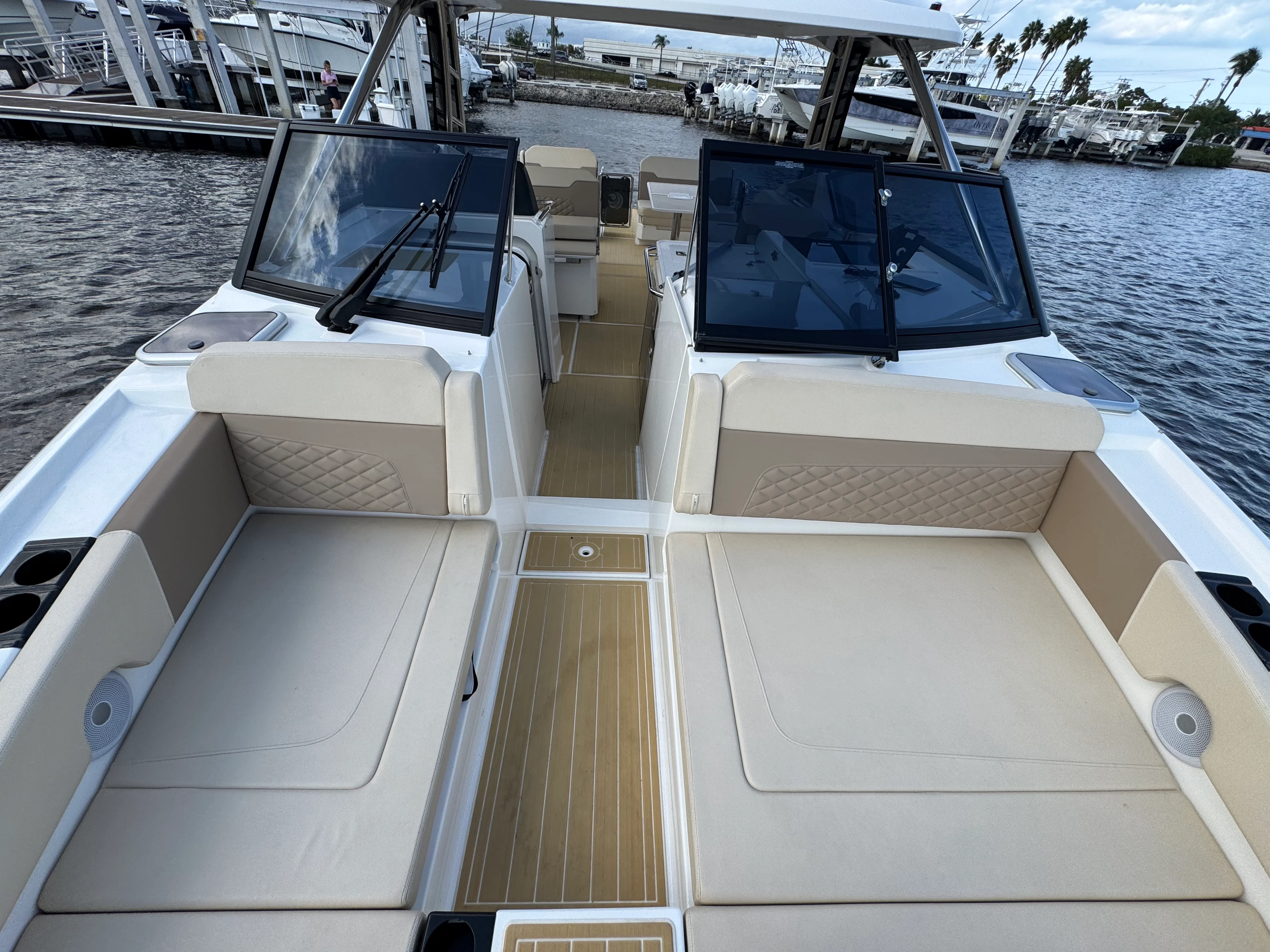 2023 Aquila 32 SPORT Image Thumbnail #37