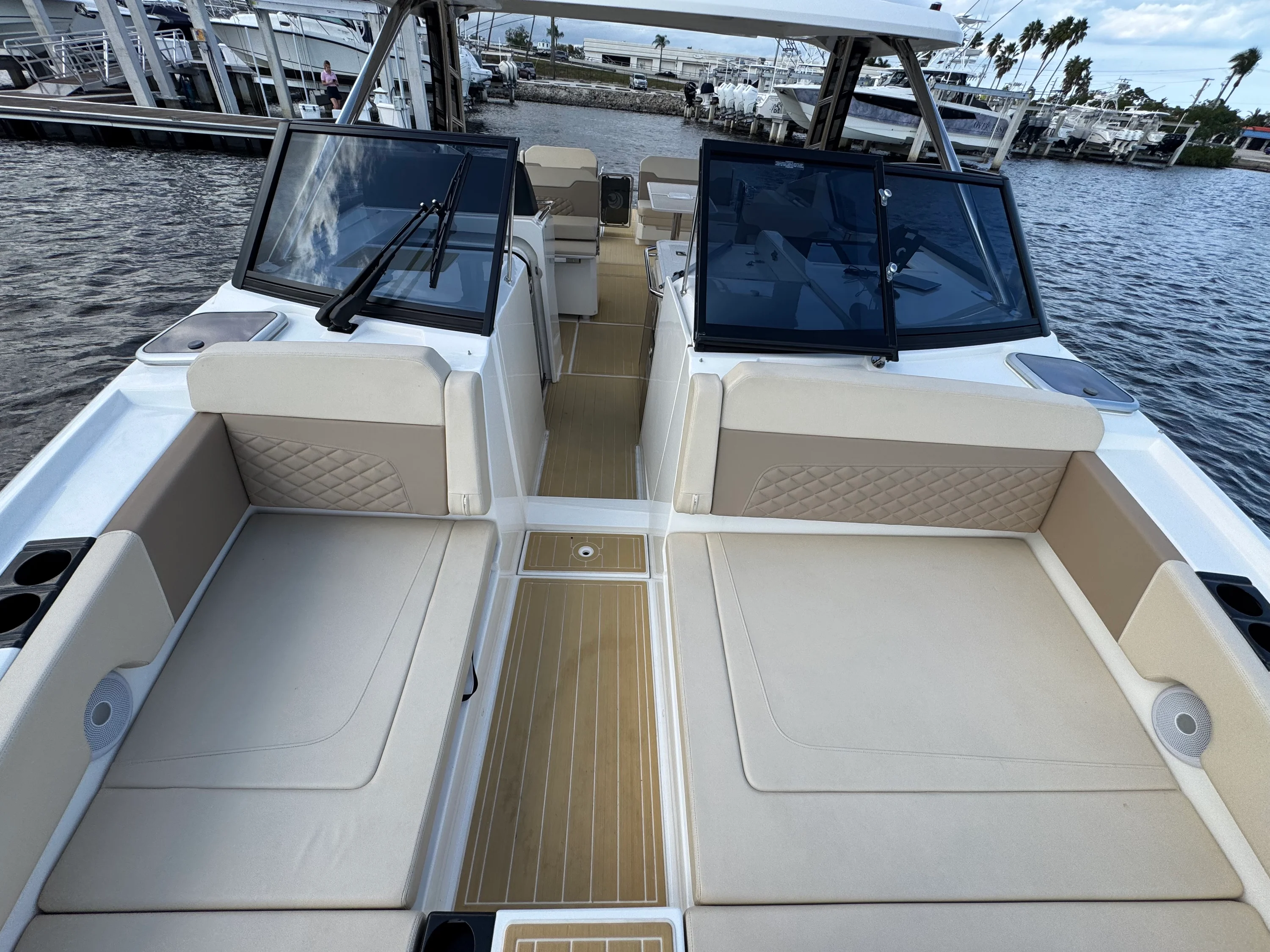 2023 Aquila 32 SPORT Image Thumbnail #37