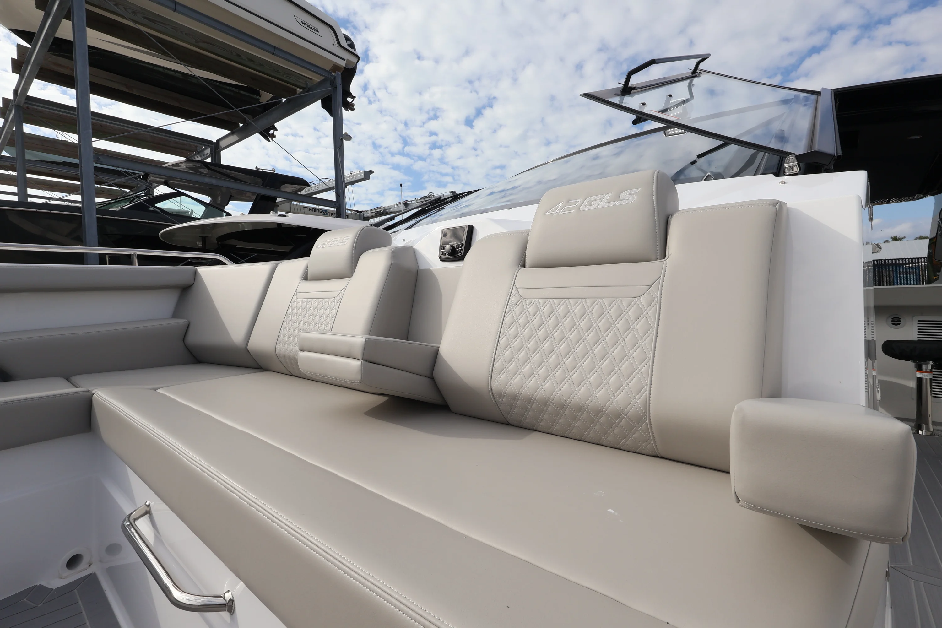 2026 Cruisers Yachts 42 GLS Outboard Image Thumbnail #43