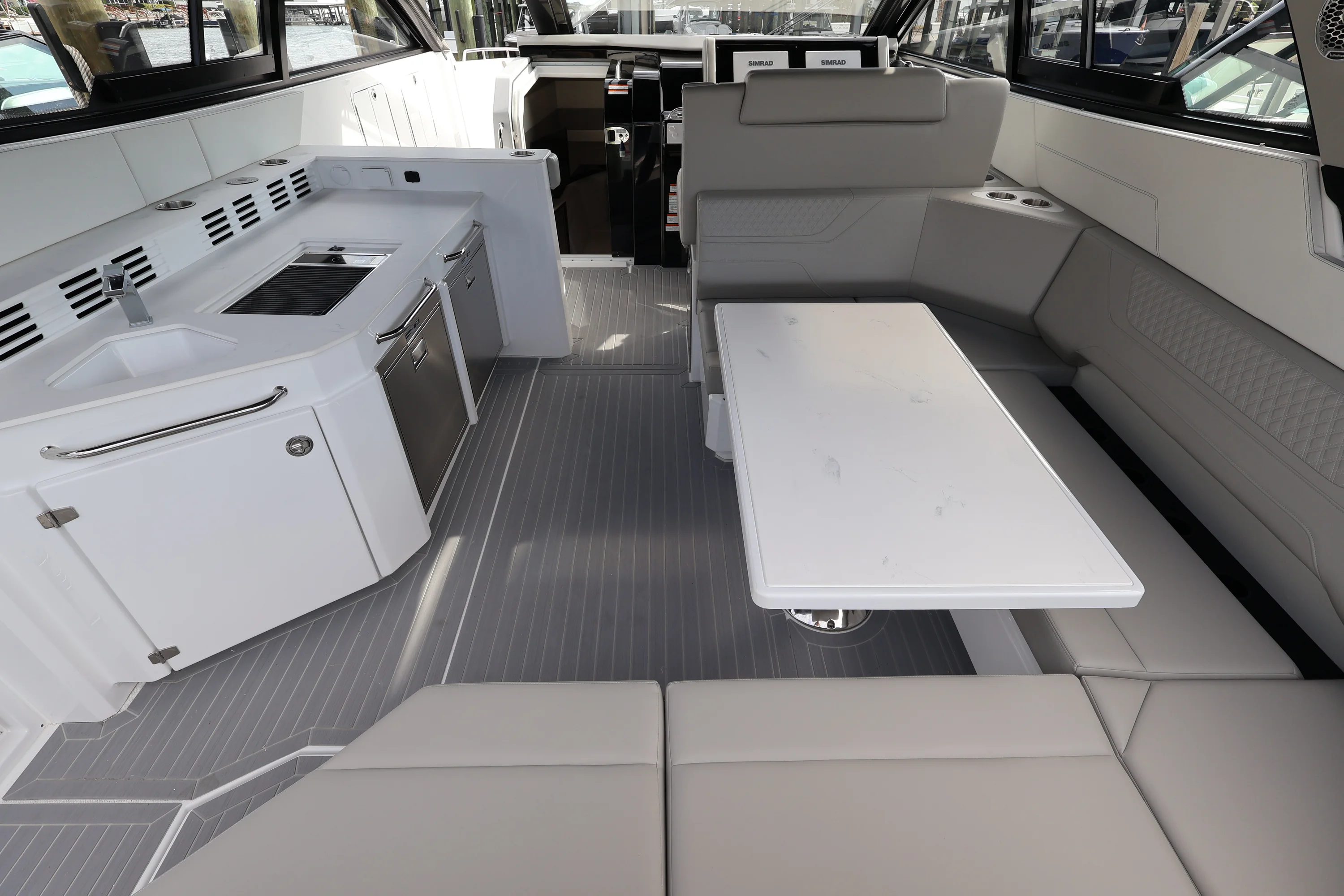 2026 Cruisers Yachts 42 GLS Outboard Image Thumbnail #14