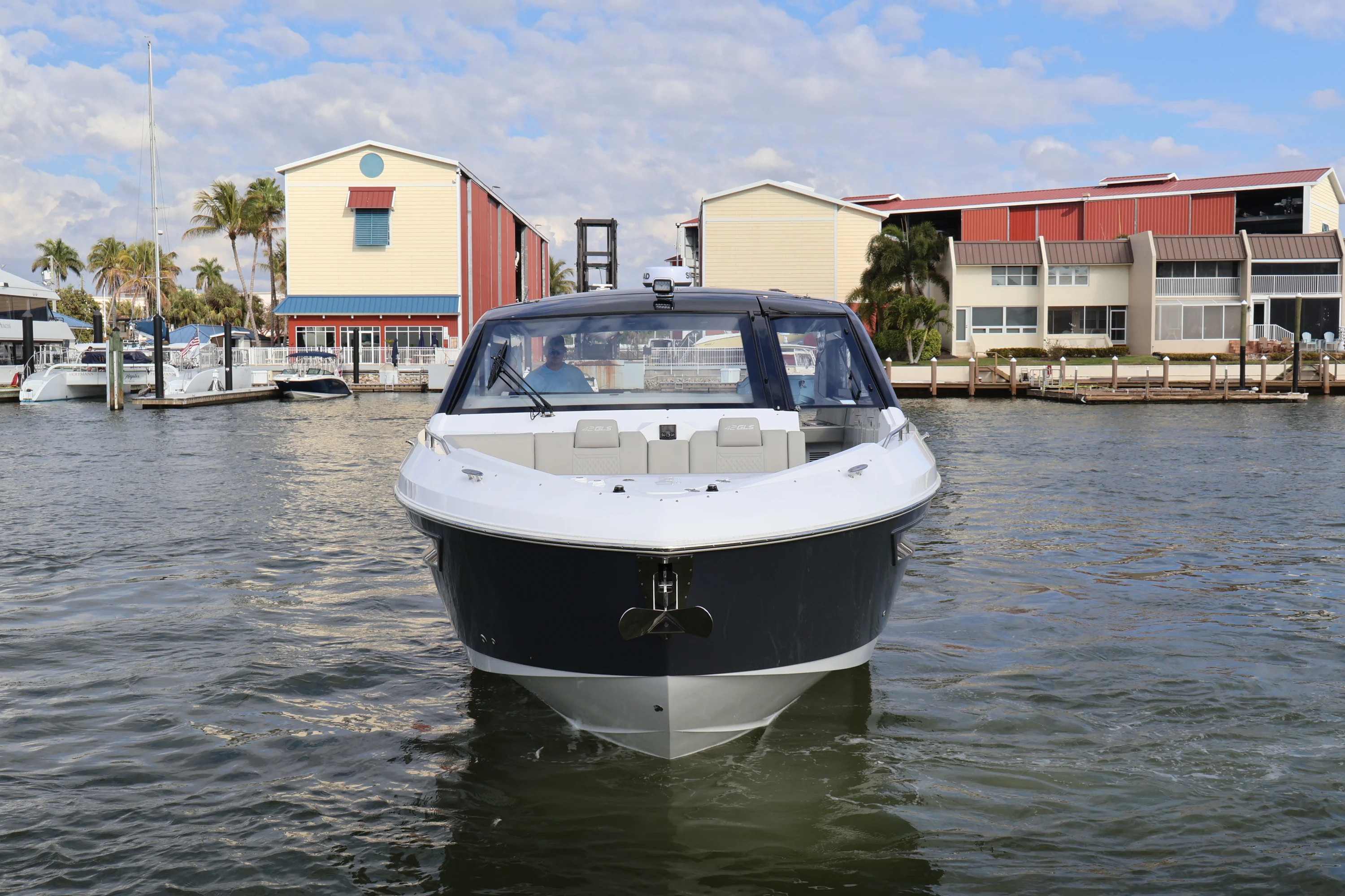 2026 Cruisers Yachts 42 GLS Outboard Image Thumbnail #4