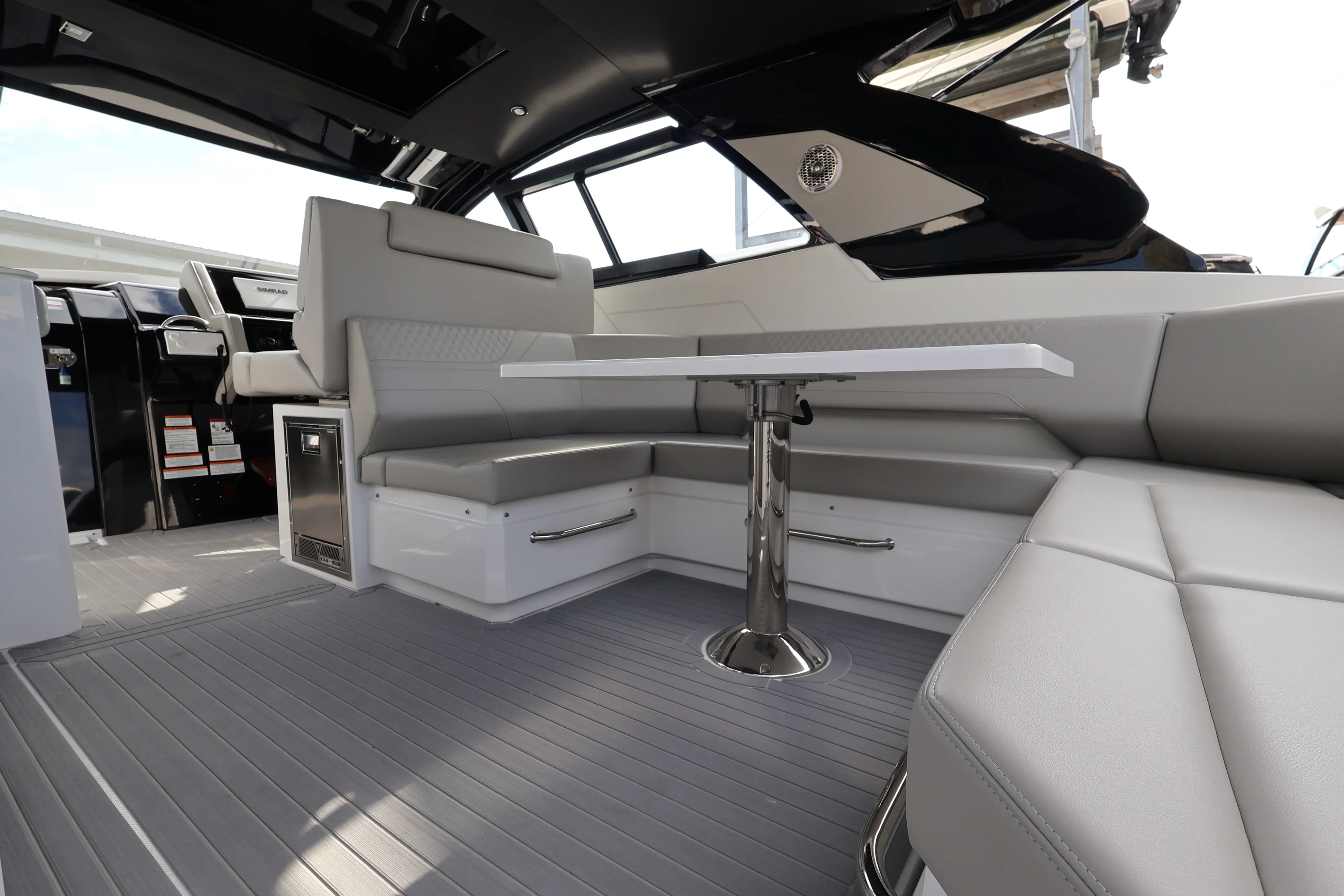 2026 Cruisers Yachts 42 GLS Outboard Image Thumbnail #15