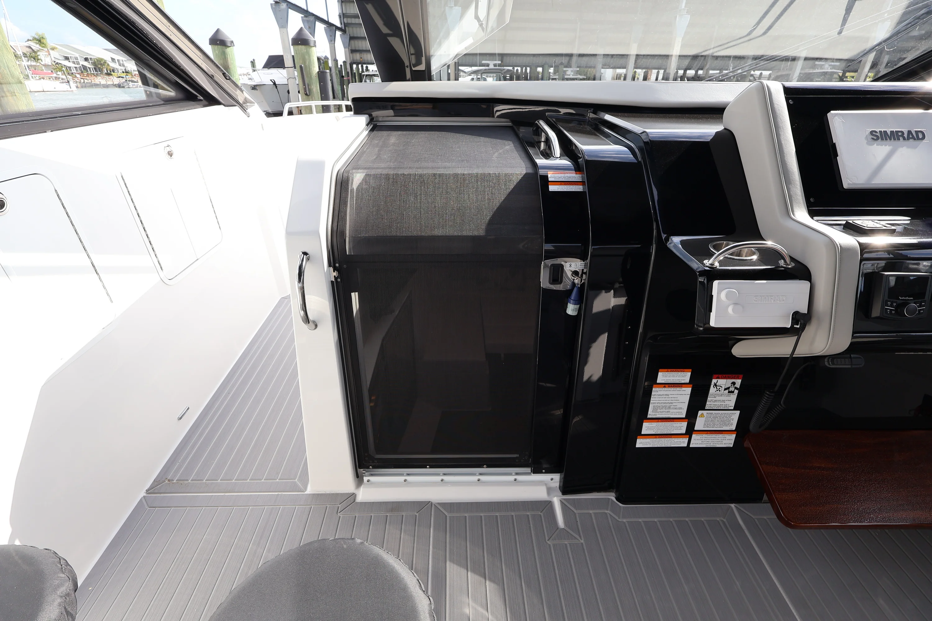 2026 Cruisers Yachts 42 GLS Outboard Image Thumbnail #28