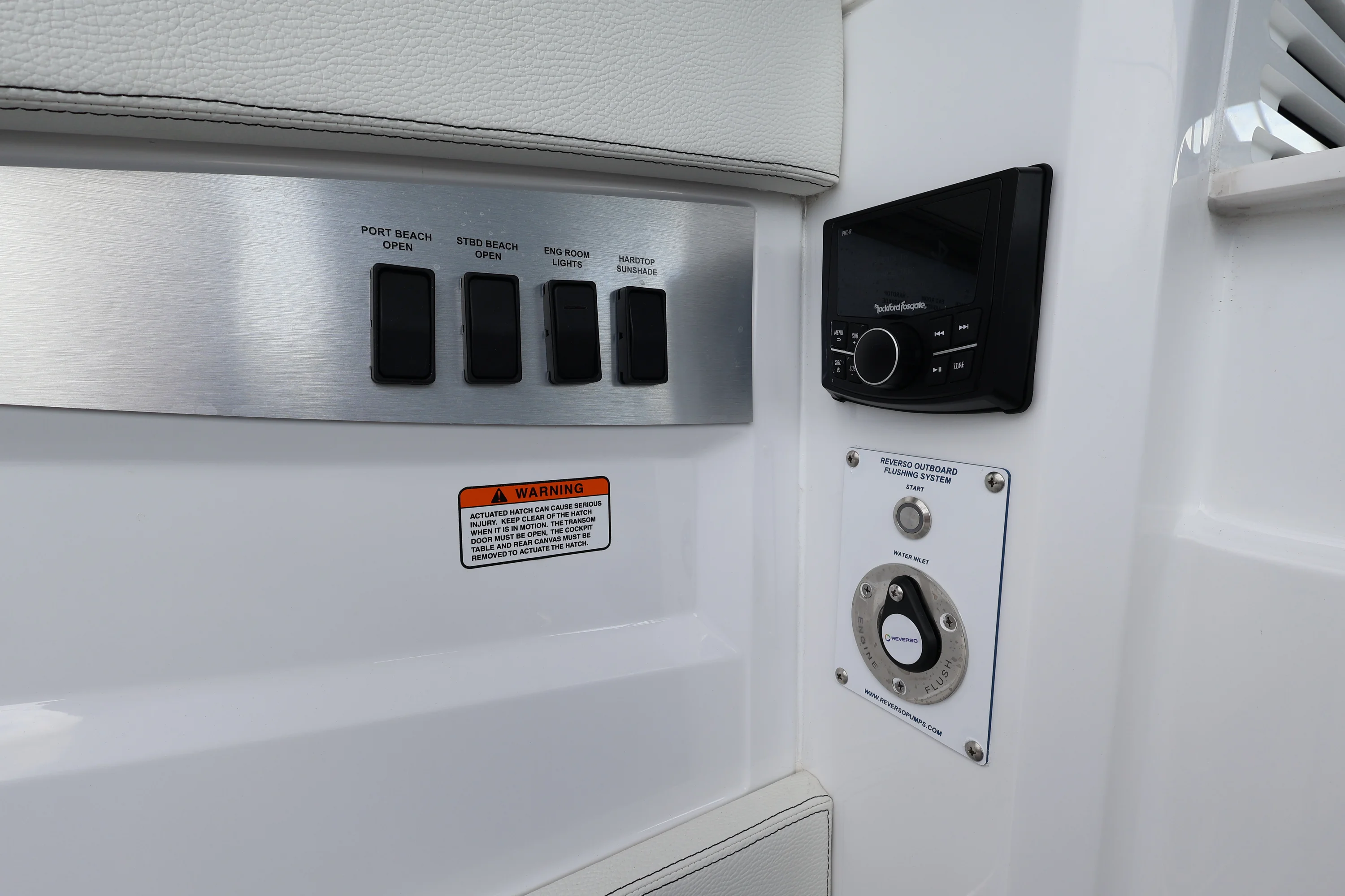 2026 Cruisers Yachts 42 GLS Outboard Image Thumbnail #18