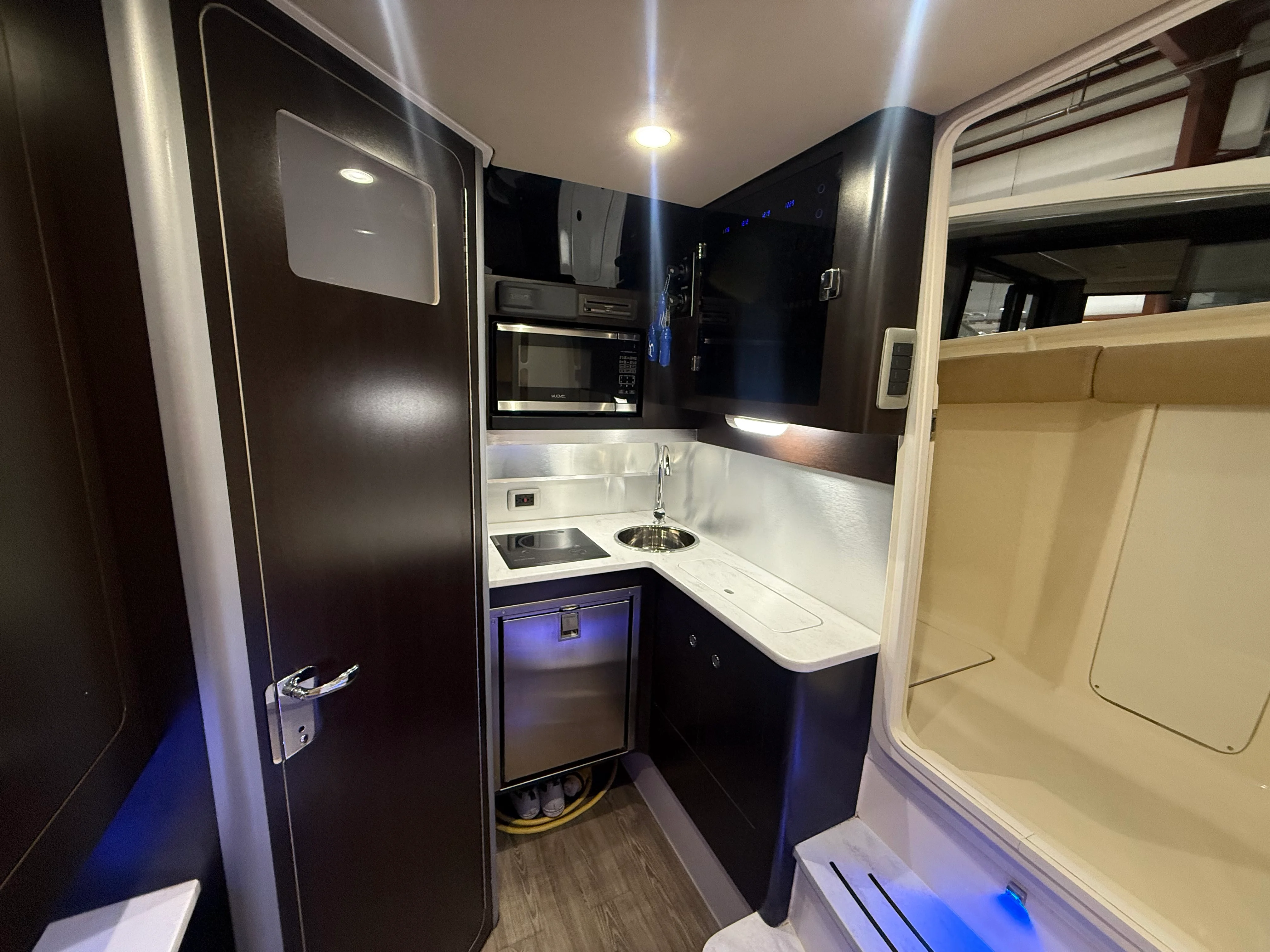 2018 Scout 380 LXF Image Thumbnail #16