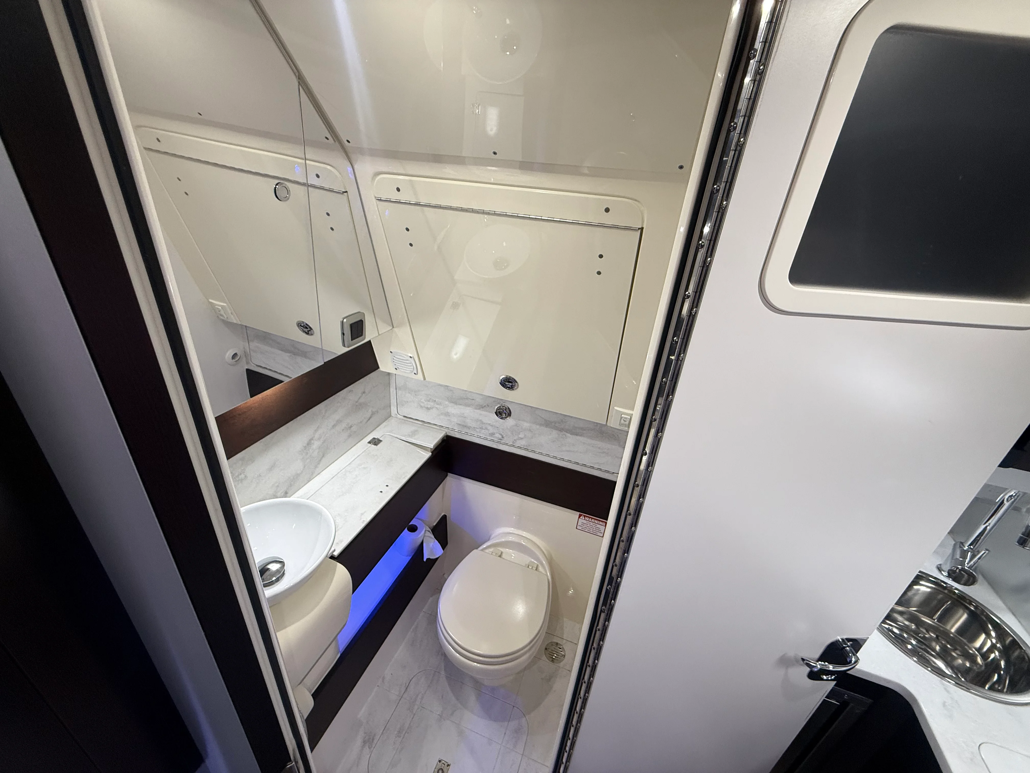 2018 Scout 380 LXF Image Thumbnail #19