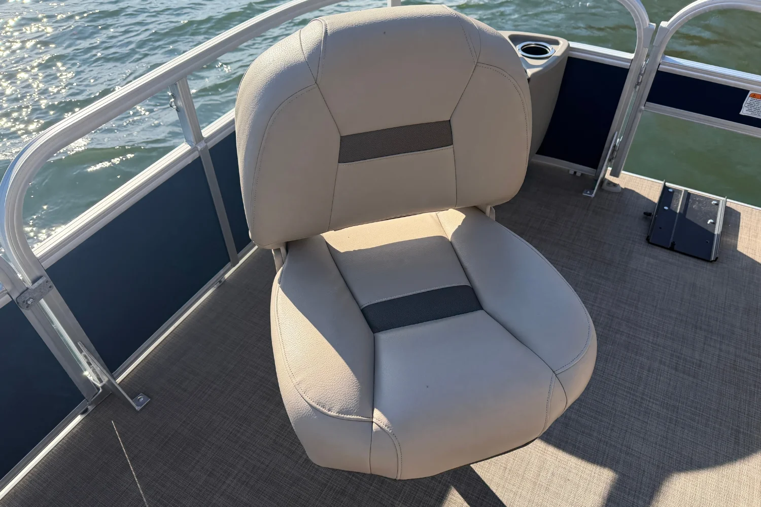 2023 Sun Tracker BB18 Image Thumbnail #27