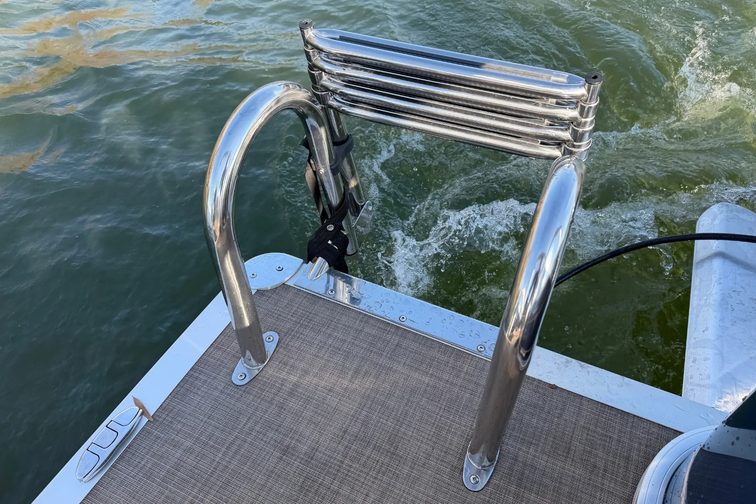 2023 Sun Tracker BB18 Image Thumbnail #8