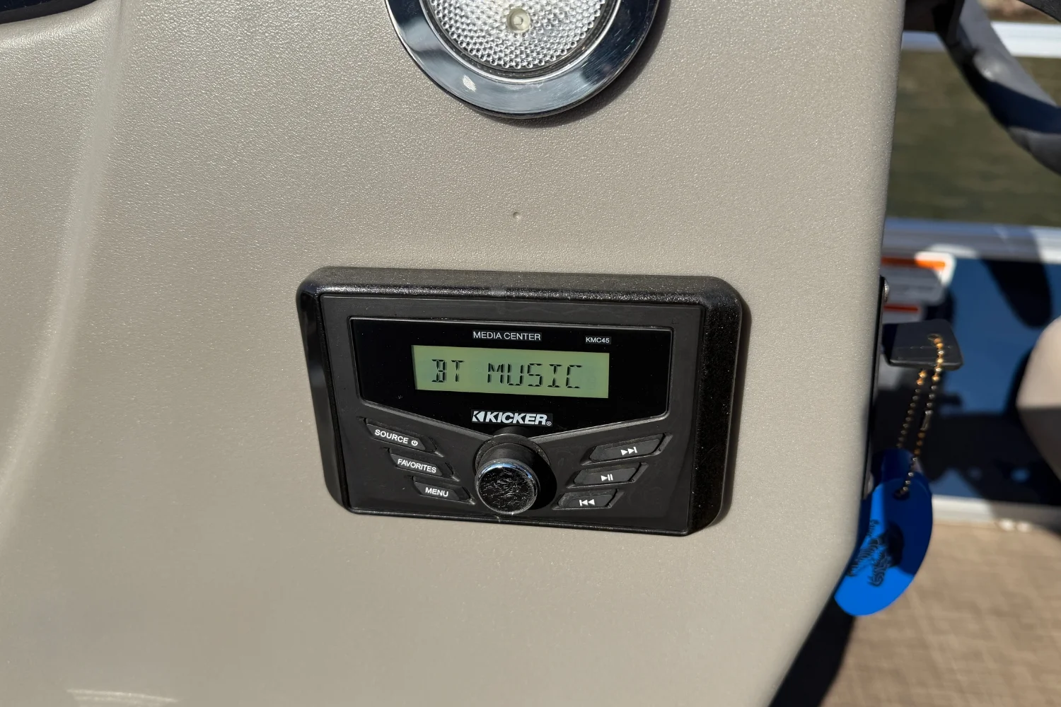 2023 Sun Tracker BB18 Image Thumbnail #21