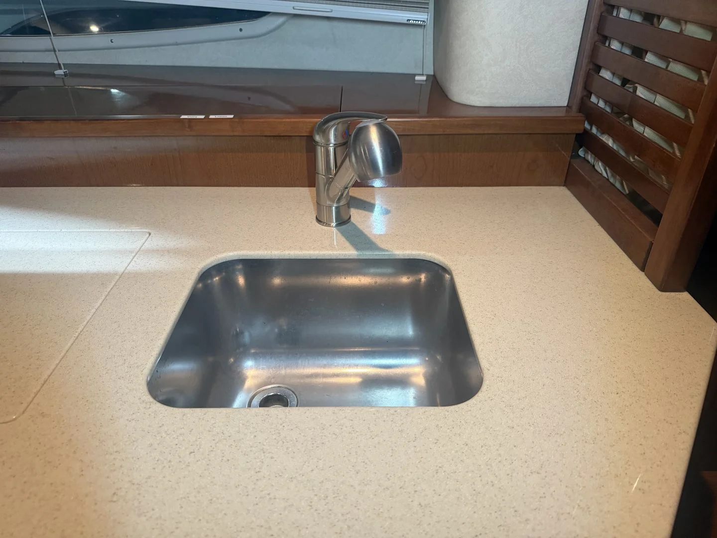 2012 Sea Ray 37 SUNDANCER Image Thumbnail #55