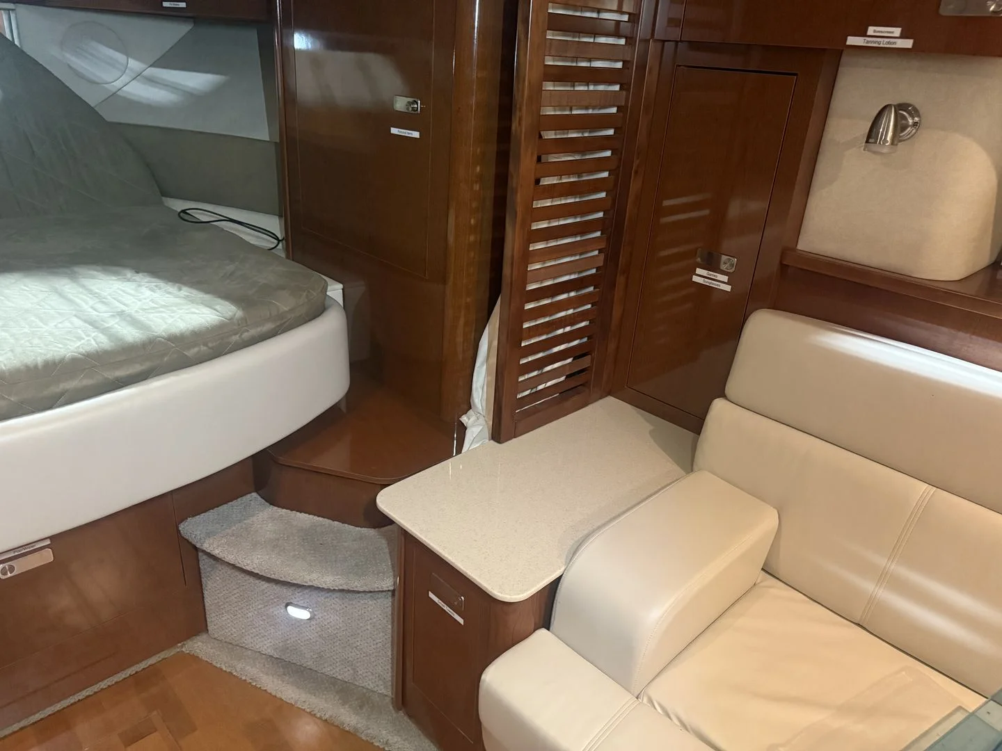 2012 Sea Ray 37 SUNDANCER Image Thumbnail #21