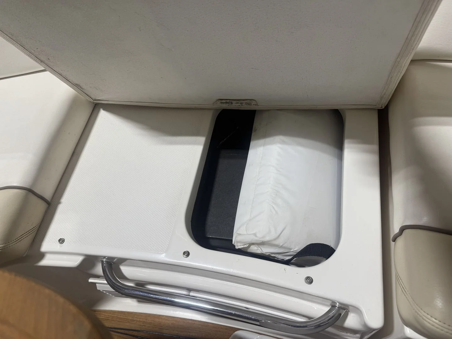 2012 Sea Ray 37 SUNDANCER Image Thumbnail #32