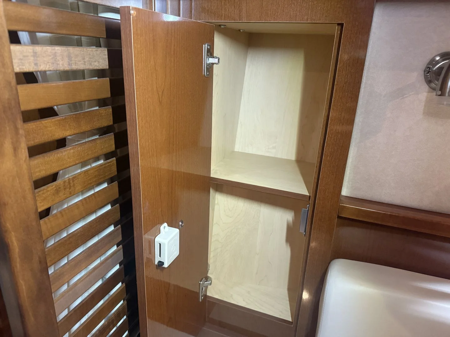 2012 Sea Ray 37 SUNDANCER Image Thumbnail #68