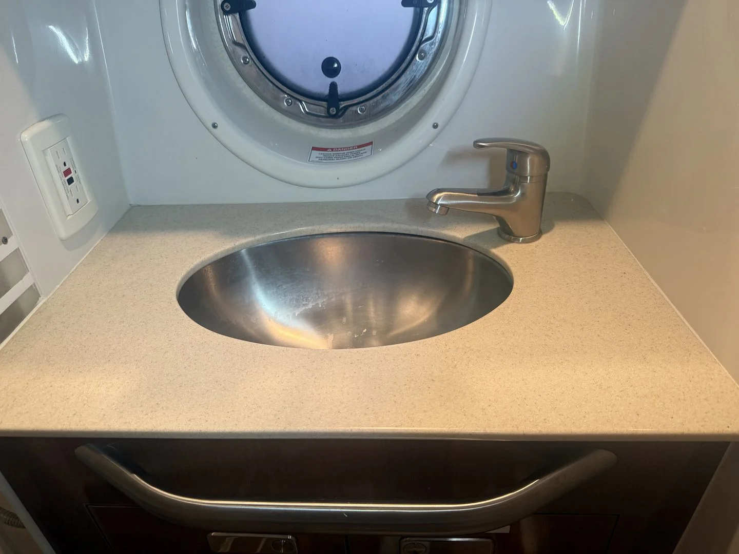 2012 Sea Ray 37 SUNDANCER Image Thumbnail #15