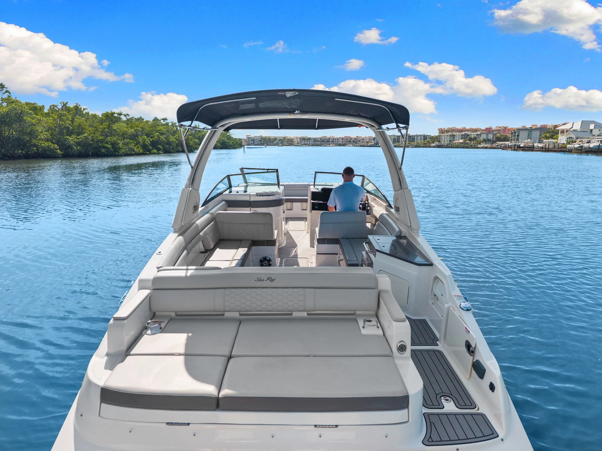 2021 Sea Ray 290 SDX OUTBOARD Image Thumbnail #7