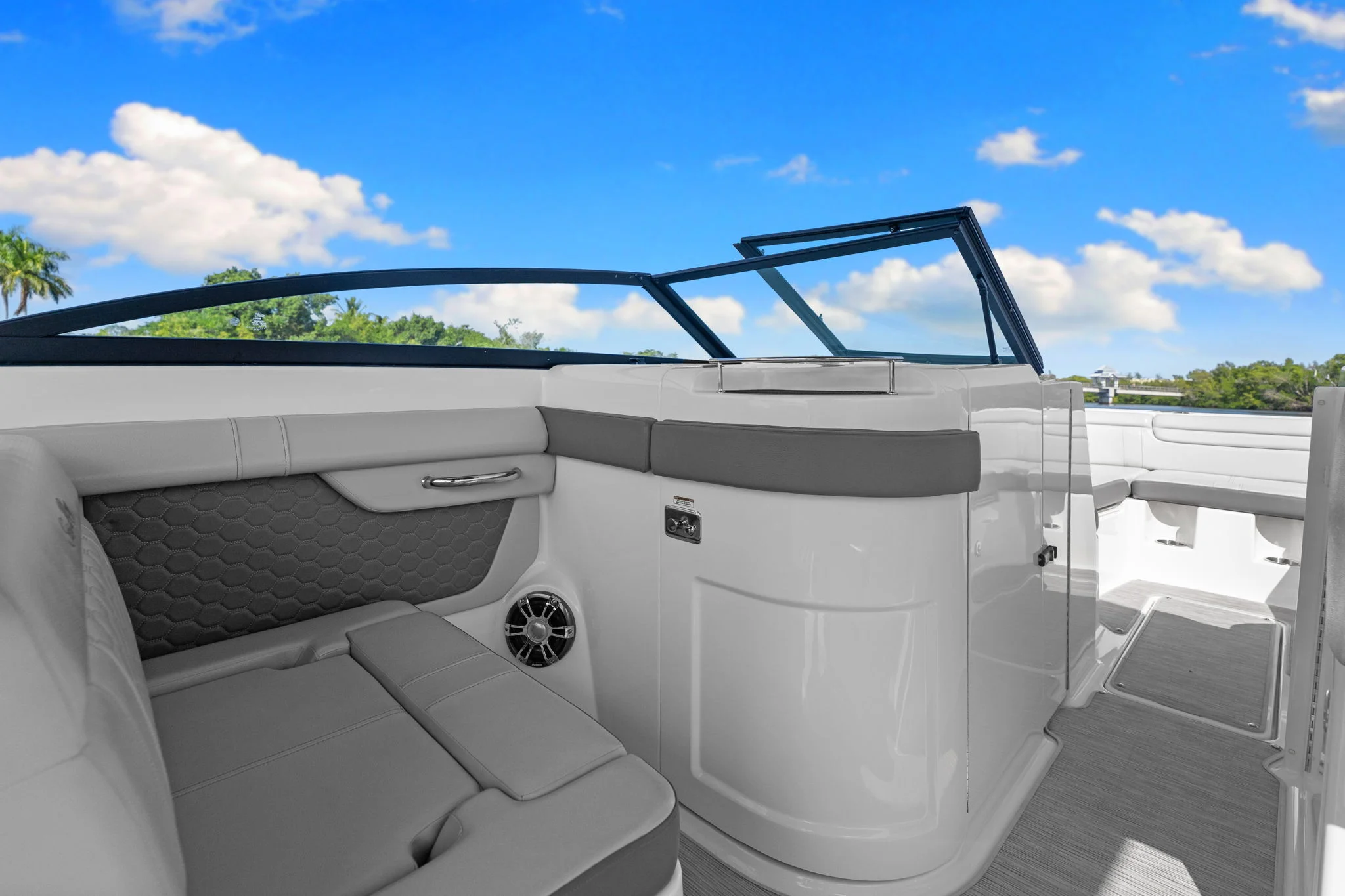 2021 Sea Ray 290 SDX OUTBOARD Image Thumbnail #24