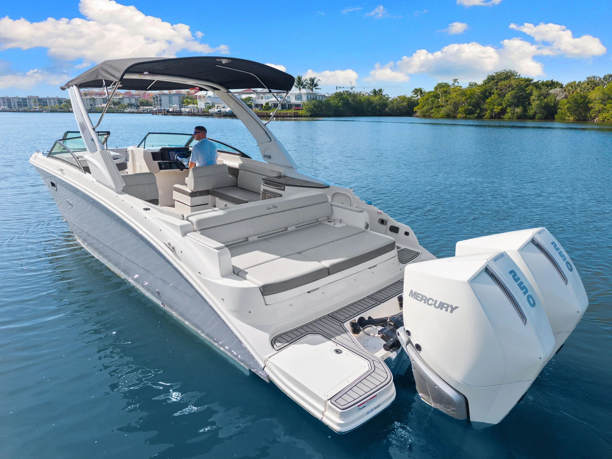 2021 Sea Ray 290 SDX OUTBOARD Image Thumbnail #9