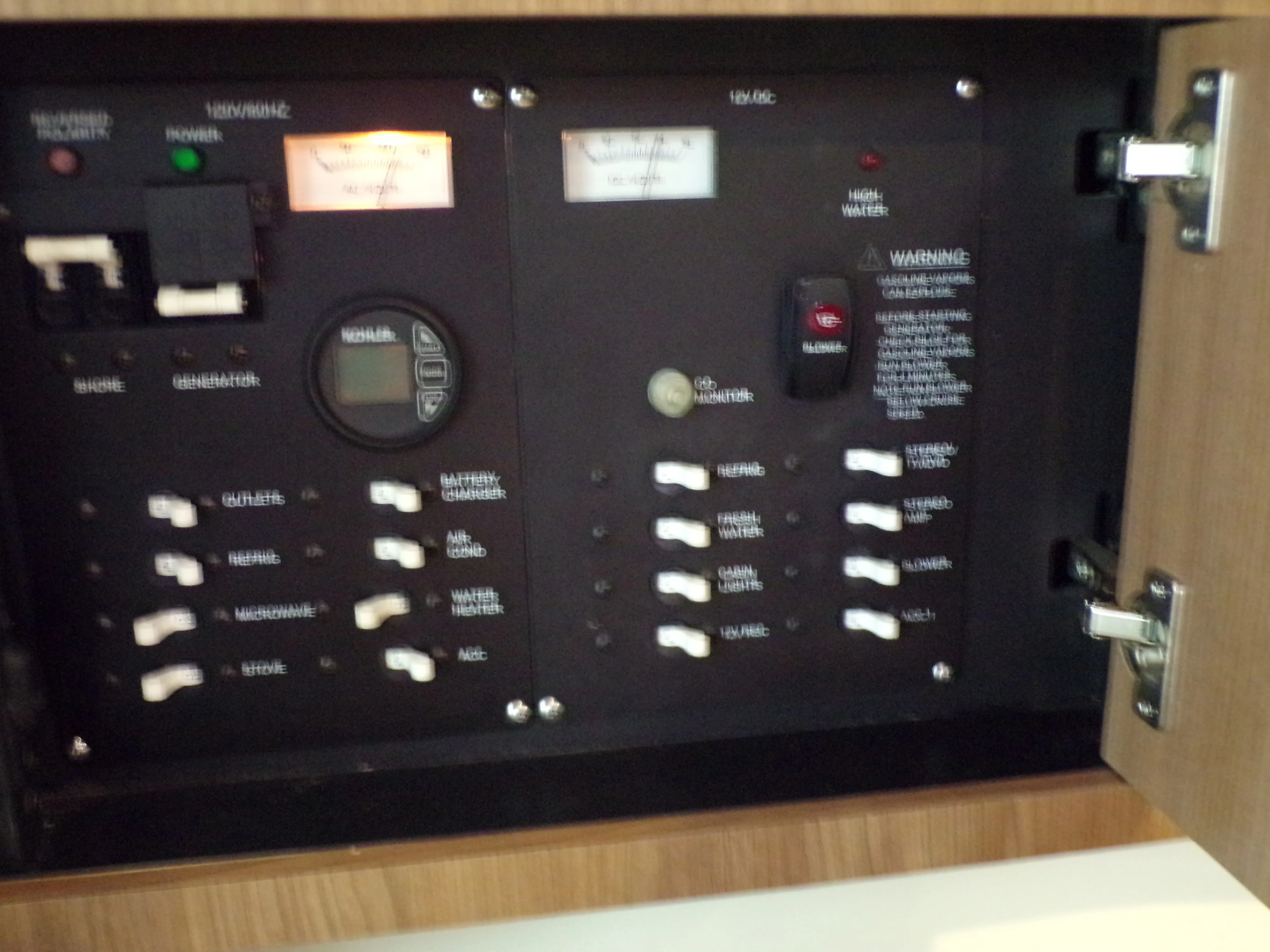 2014 Boston Whaler 315 CONQUEST Image Thumbnail #48