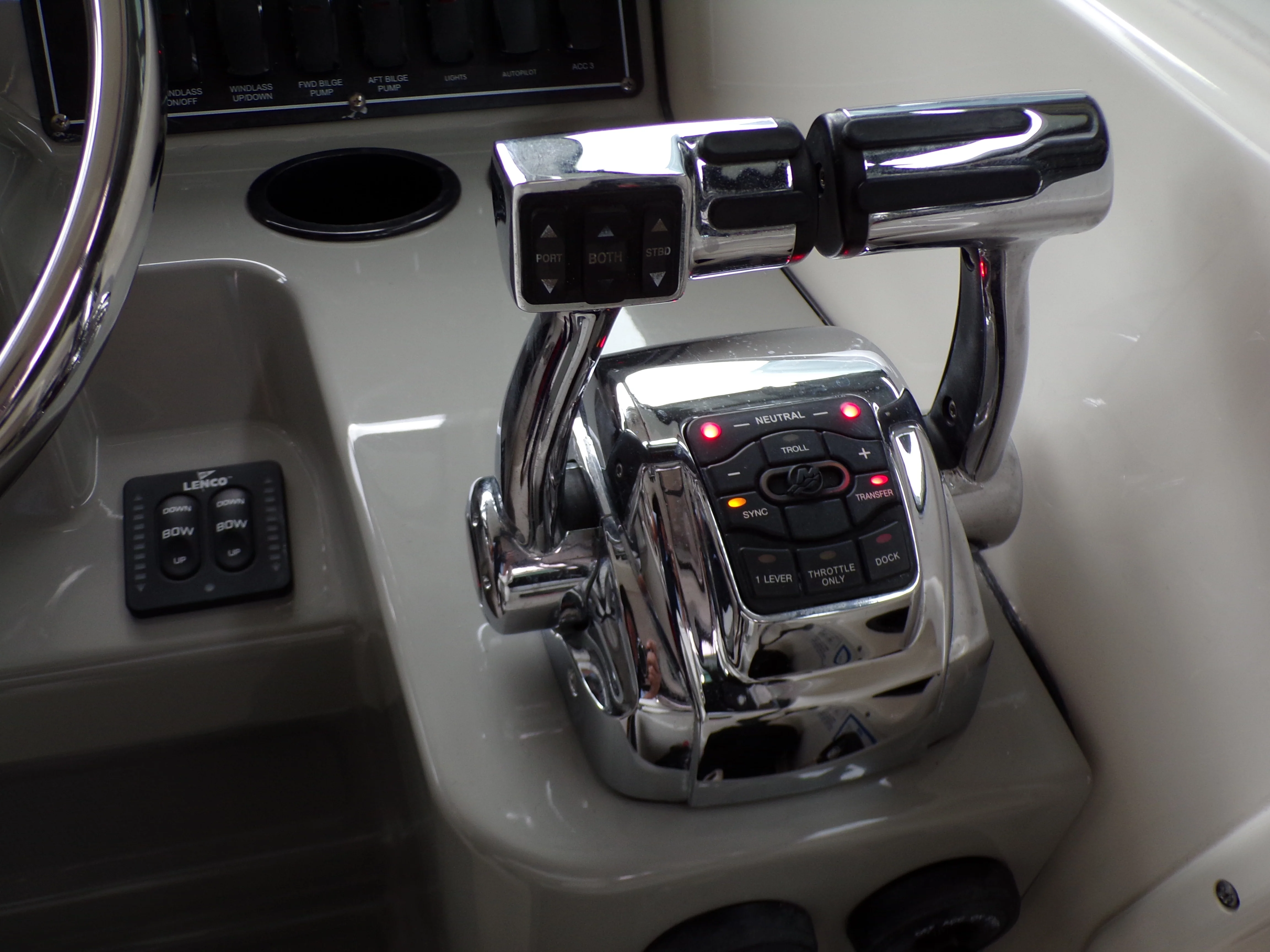 2014 Boston Whaler 315 CONQUEST Image Thumbnail #27