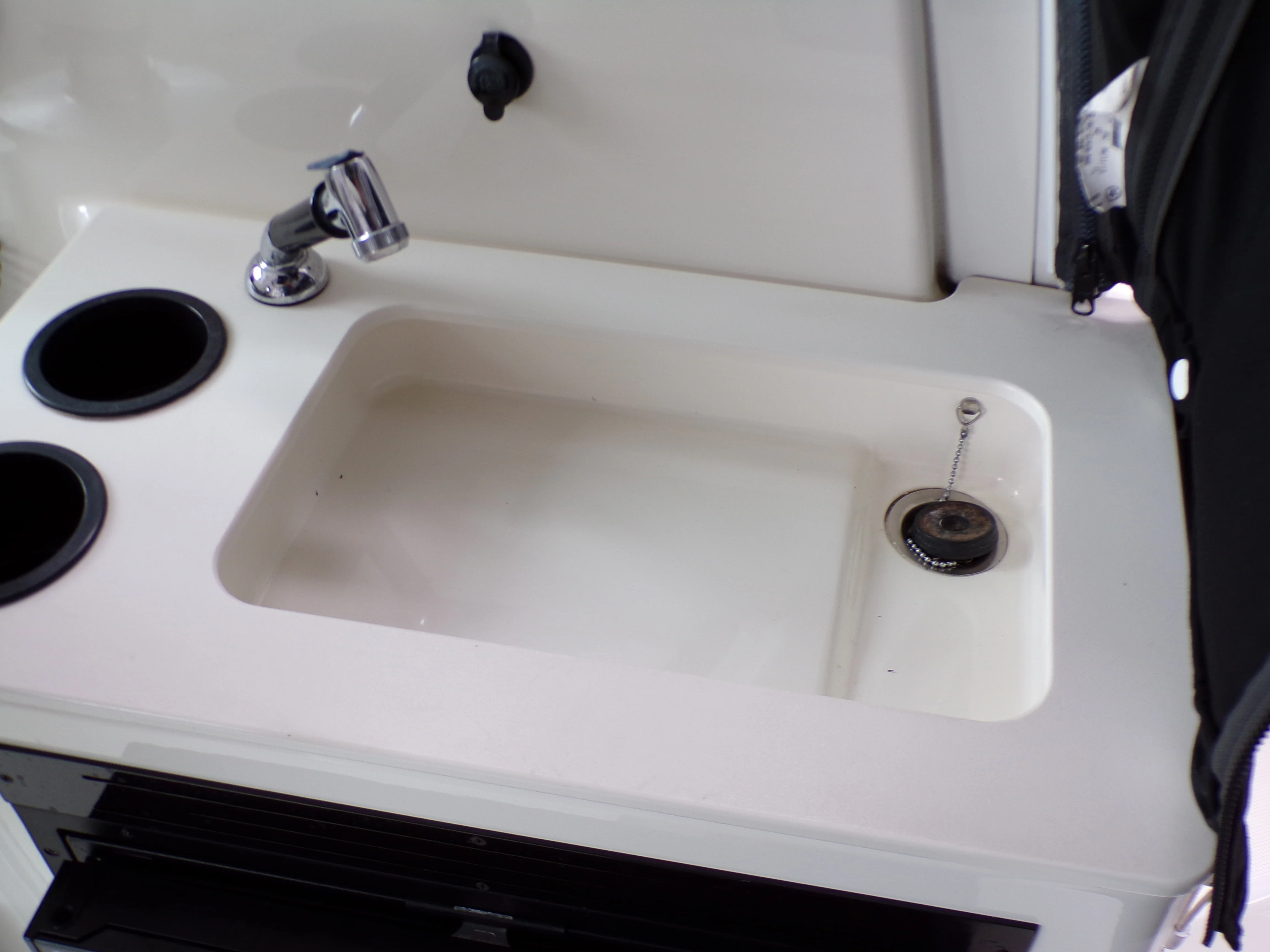 2014 Boston Whaler 315 CONQUEST Image Thumbnail #18