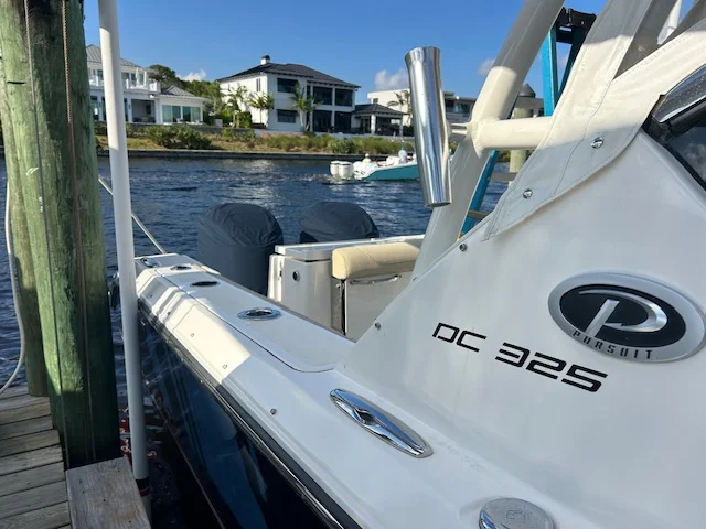 2017 Pursuit DC 325 Dual Console Image Thumbnail #18