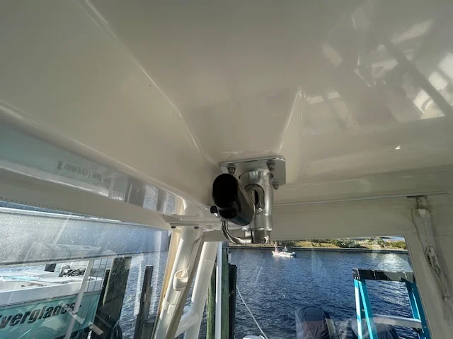 2017 Pursuit DC 325 Dual Console Image Thumbnail #20