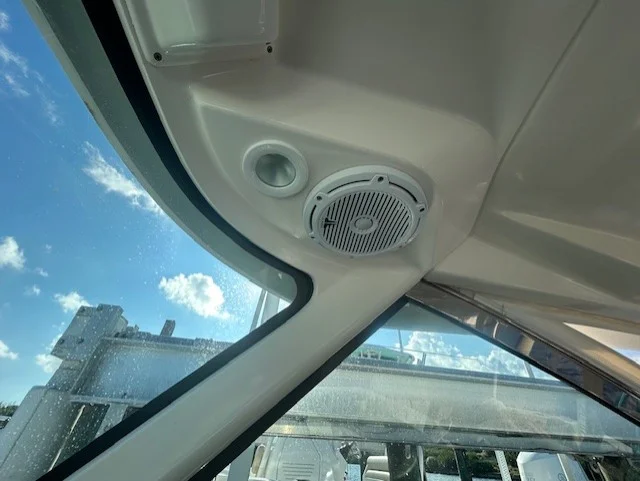 2017 Pursuit DC 325 Dual Console Image Thumbnail #23