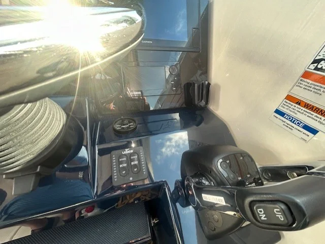 2017 Pursuit DC 325 Dual Console Image Thumbnail #24