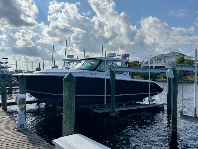 2017 Pursuit DC 325 Dual Console Image Thumbnail #19