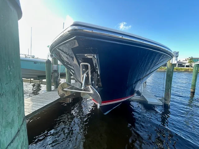 2017 Pursuit DC 325 Dual Console Image Thumbnail #3