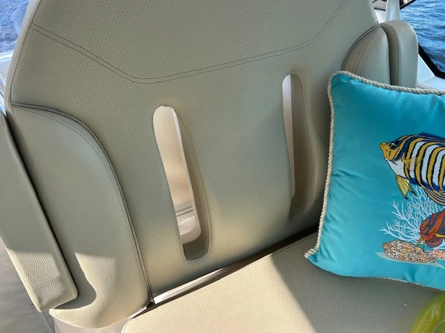 2017 Pursuit DC 325 Dual Console Image Thumbnail #27