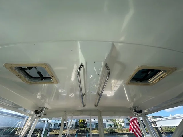 2017 Pursuit DC 325 Dual Console Image Thumbnail #15