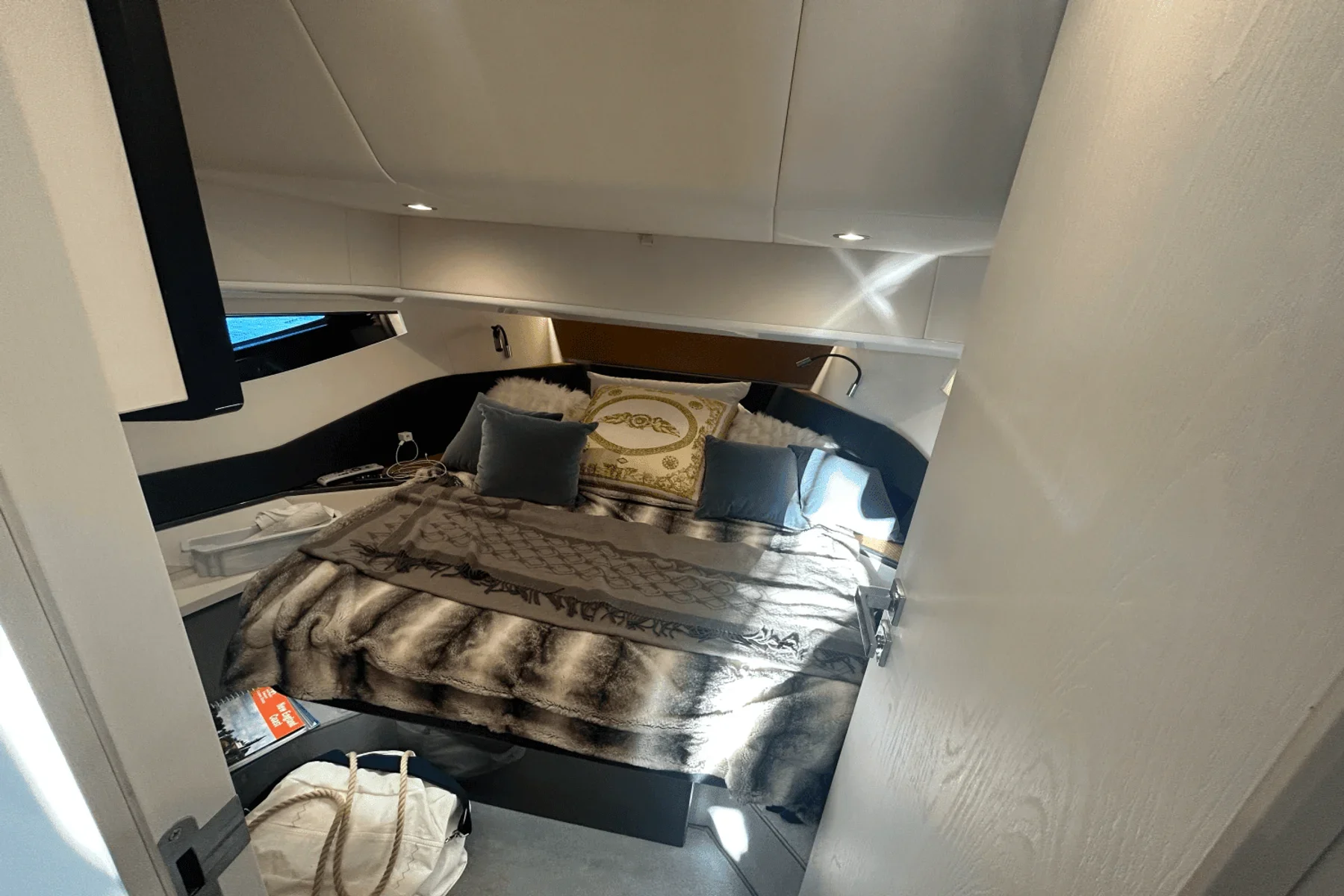 2022 Azimut VERVE Image Thumbnail #33