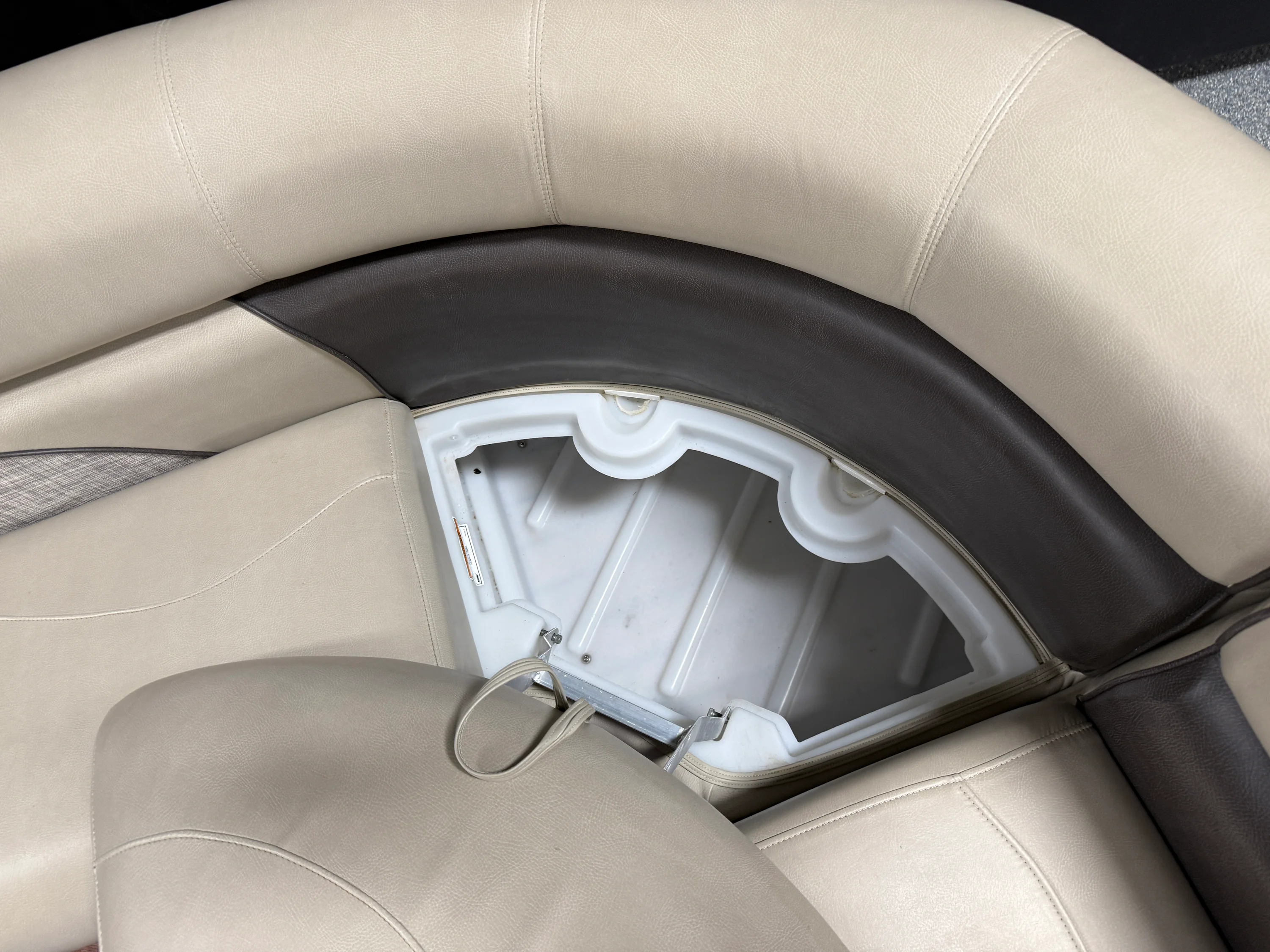 2018 Premier 230 SOLARIS Image Thumbnail #81