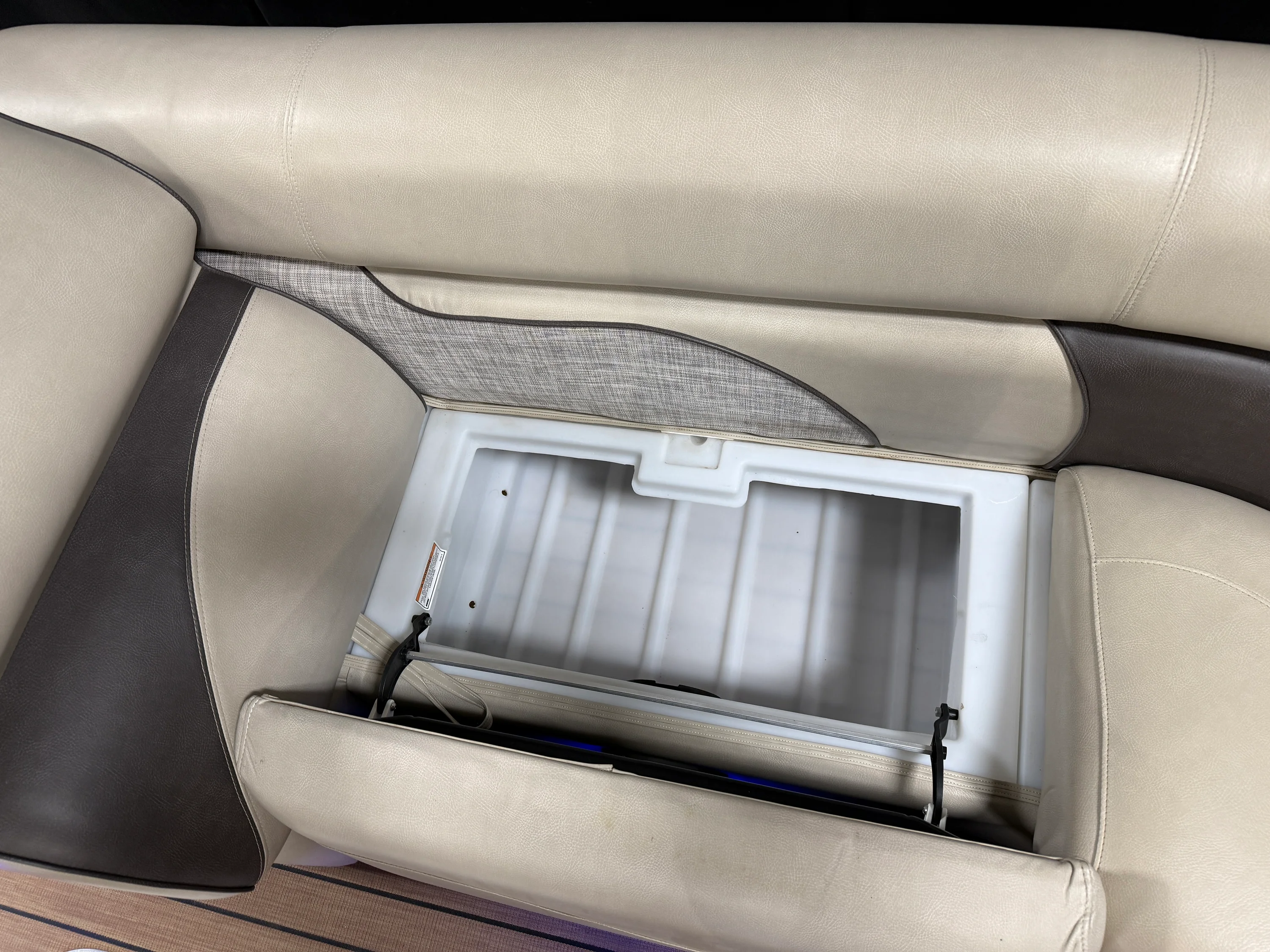 2018 Premier 230 SOLARIS Image Thumbnail #79