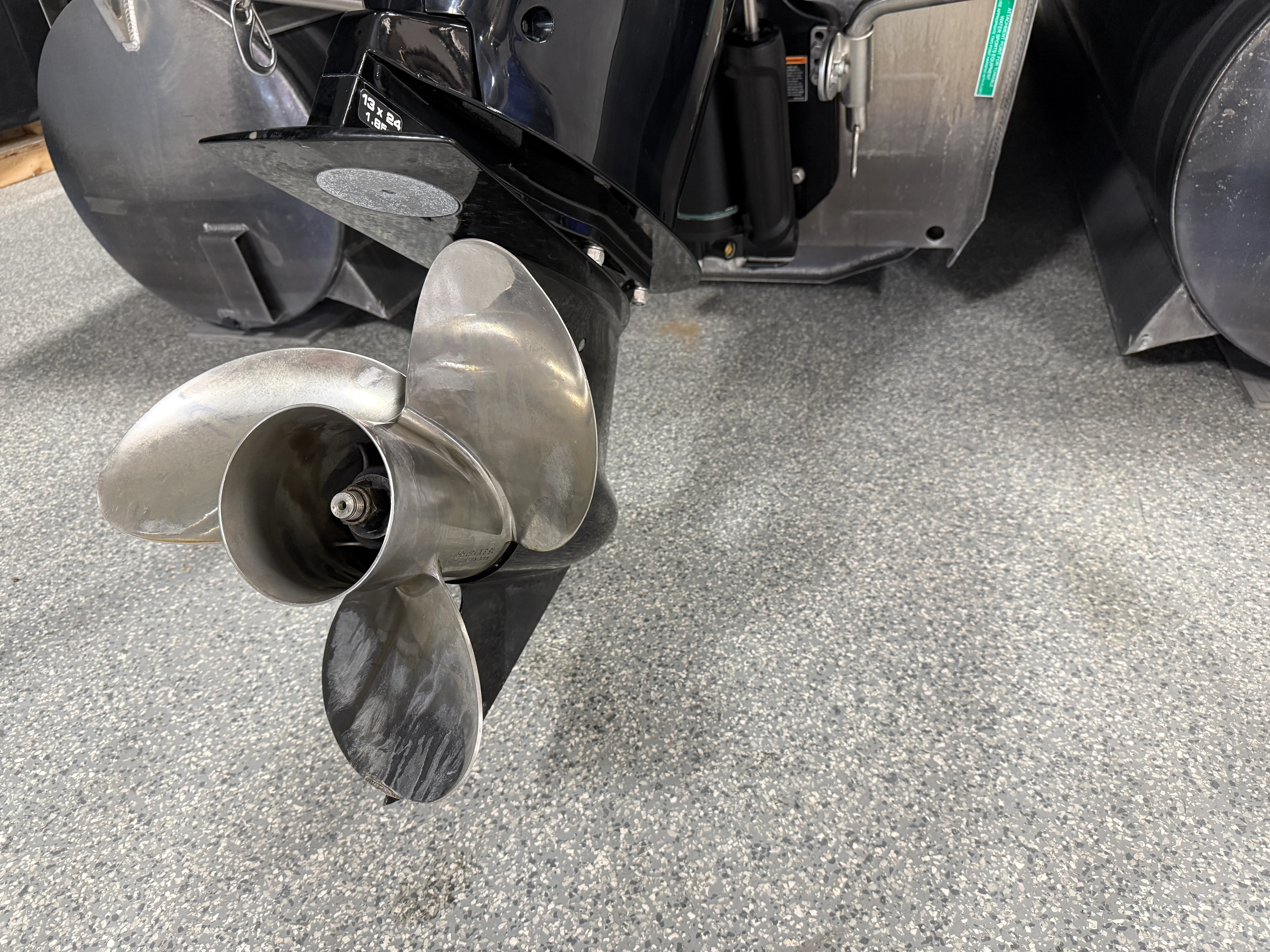 2018 Premier 230 SOLARIS Image Thumbnail #21