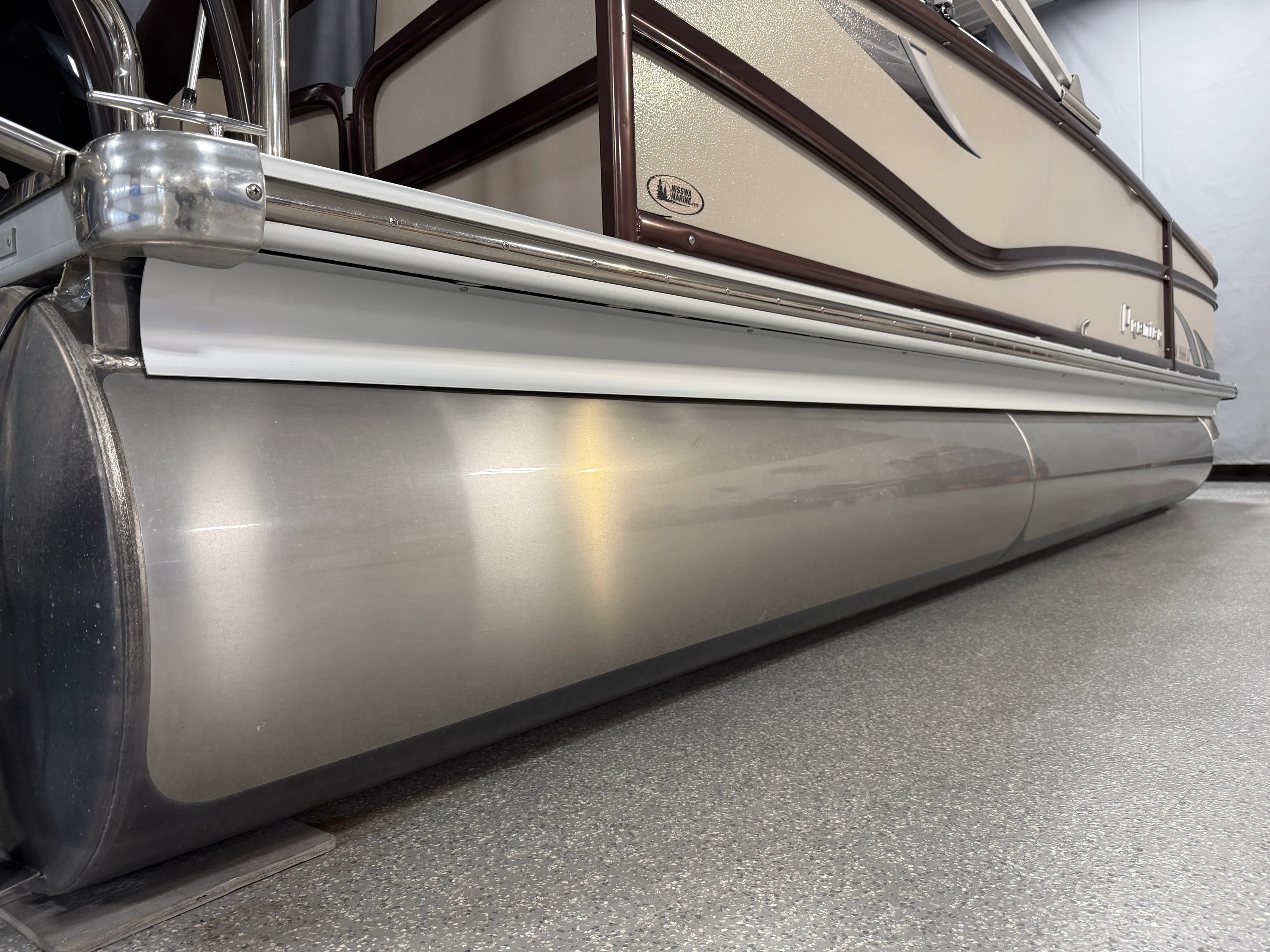 2018 Premier 230 SOLARIS Image Thumbnail #92